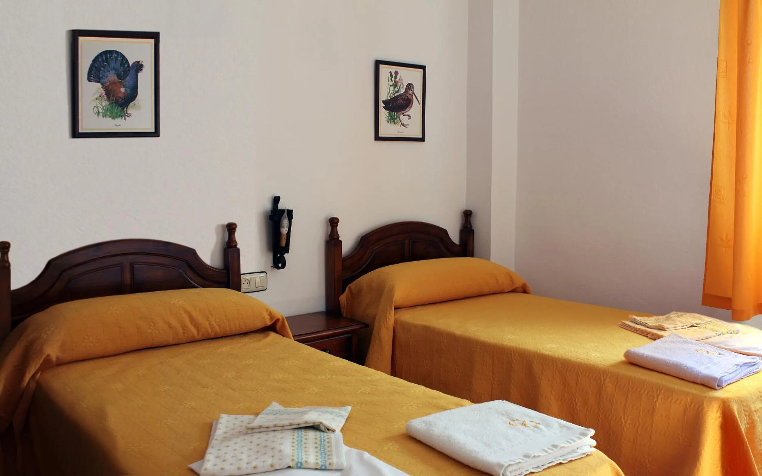 Bedroom, Bed in Apartamentos Casa Gil