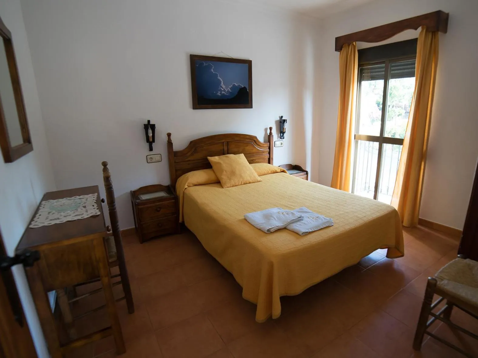 Decorative detail, Bed in Apartamentos Casa Gil