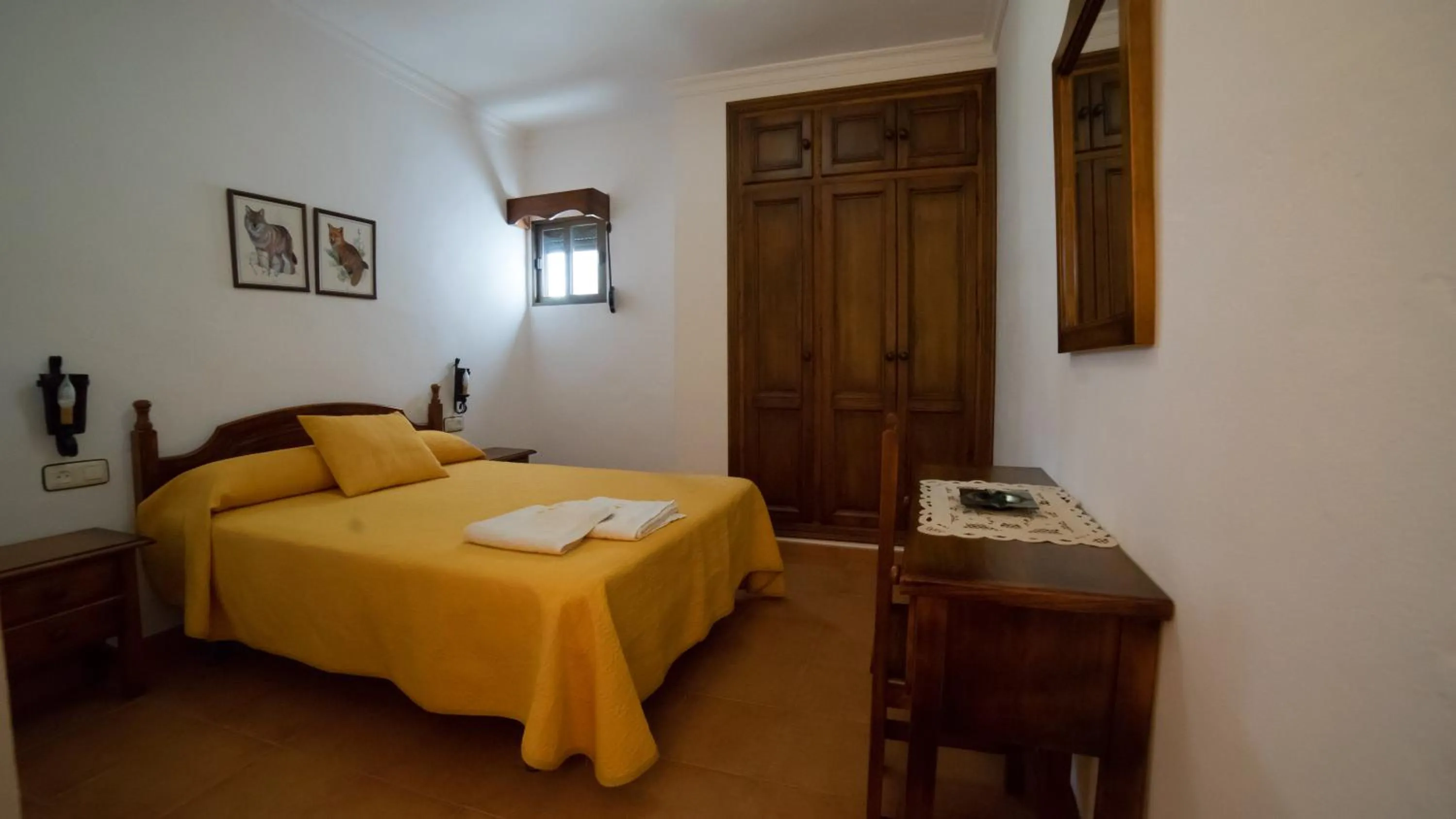 Decorative detail, Bed in Apartamentos Casa Gil