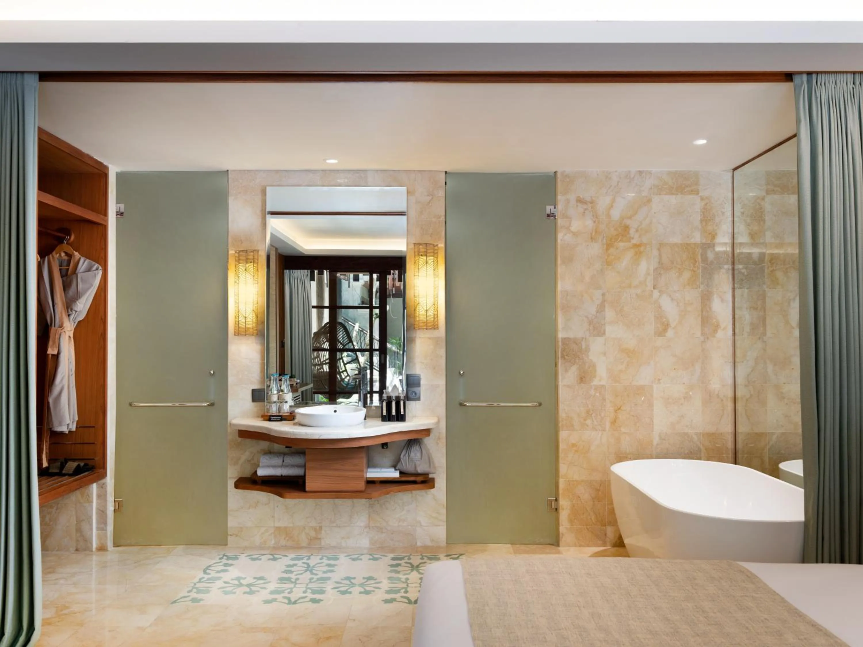 Bathroom, Bed in Adiwana Monkey Forest