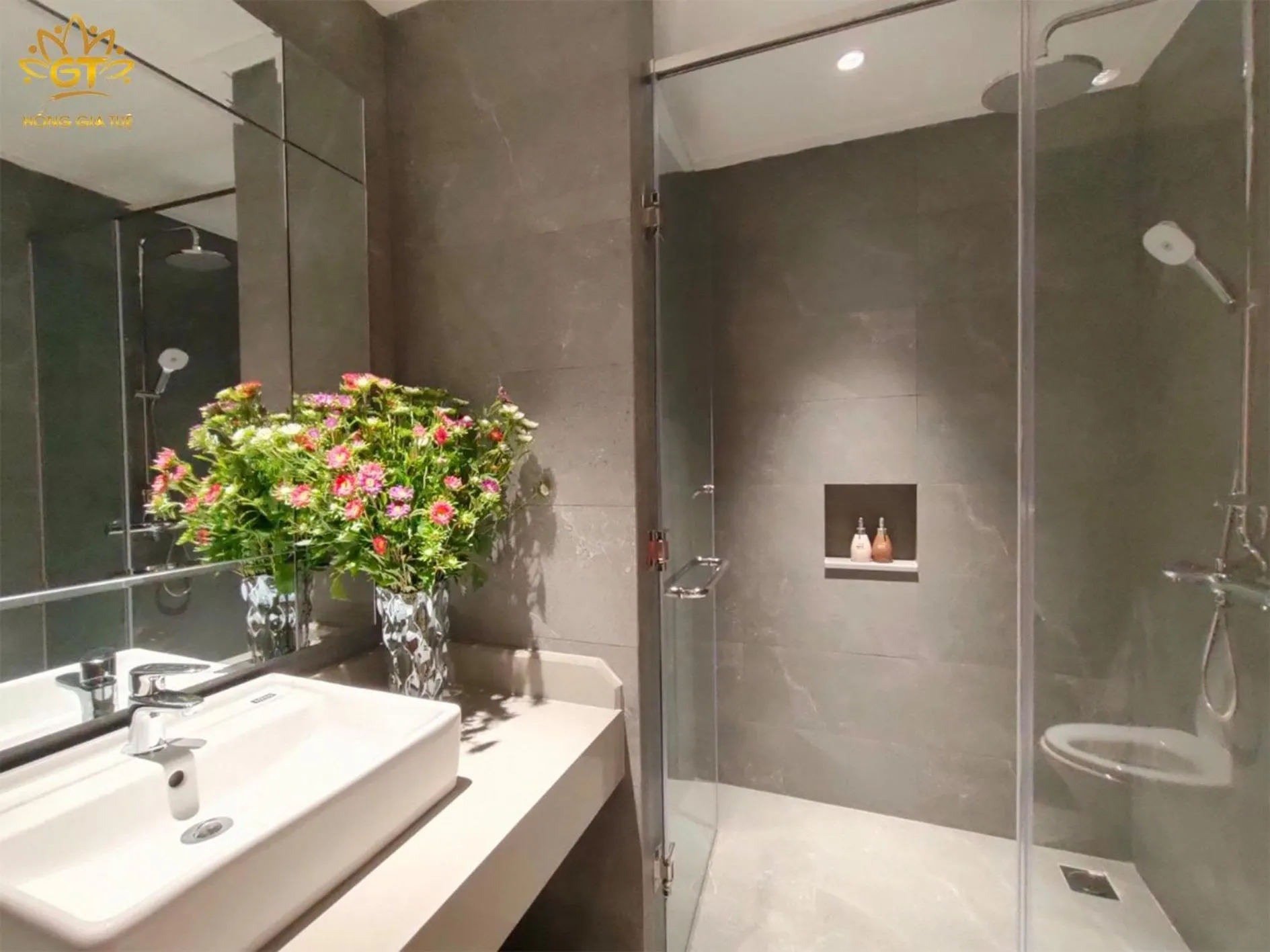 Hong Gia Tue Apartment