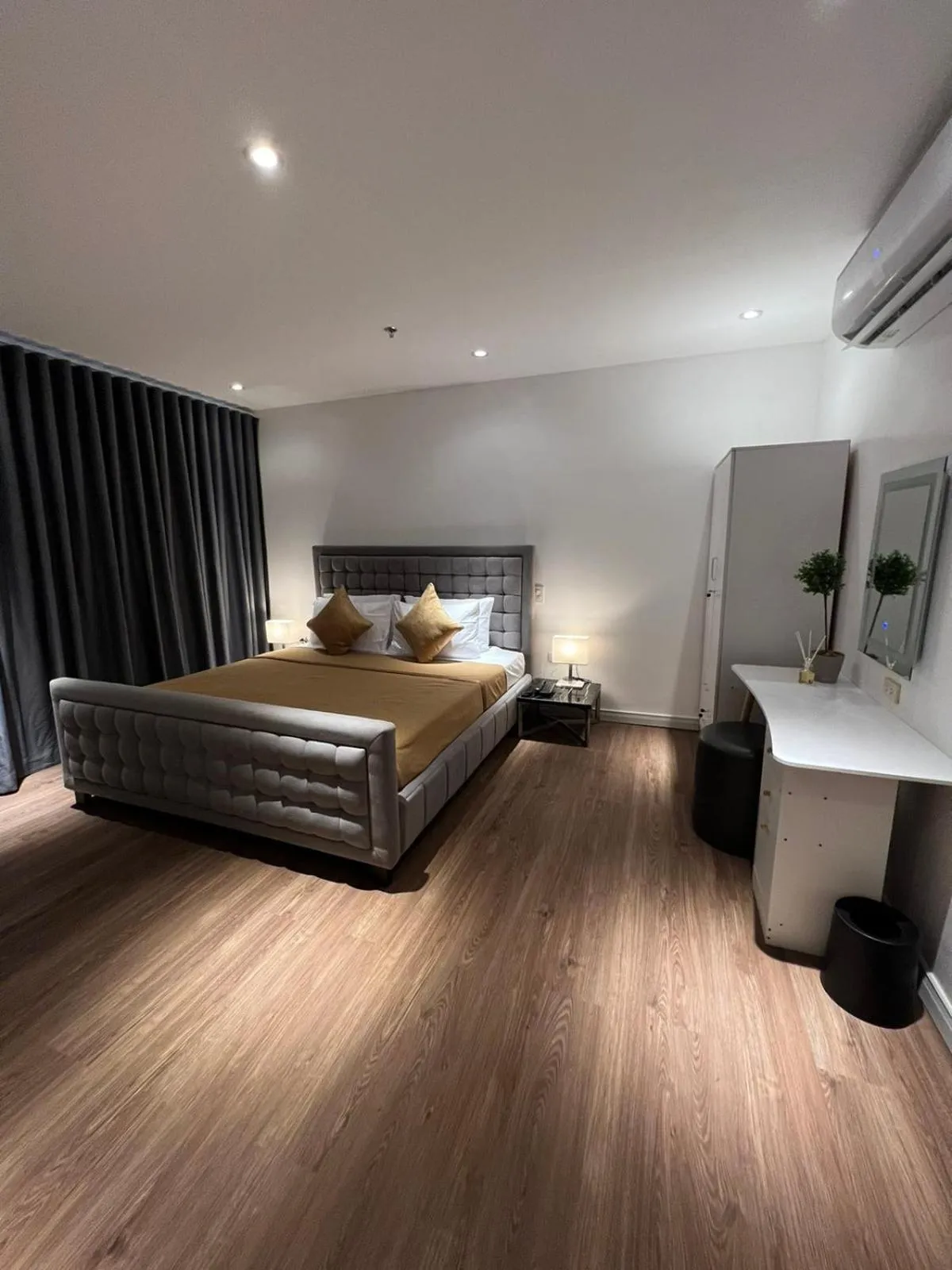 Bedroom, Bed in City Park Hotel Residences