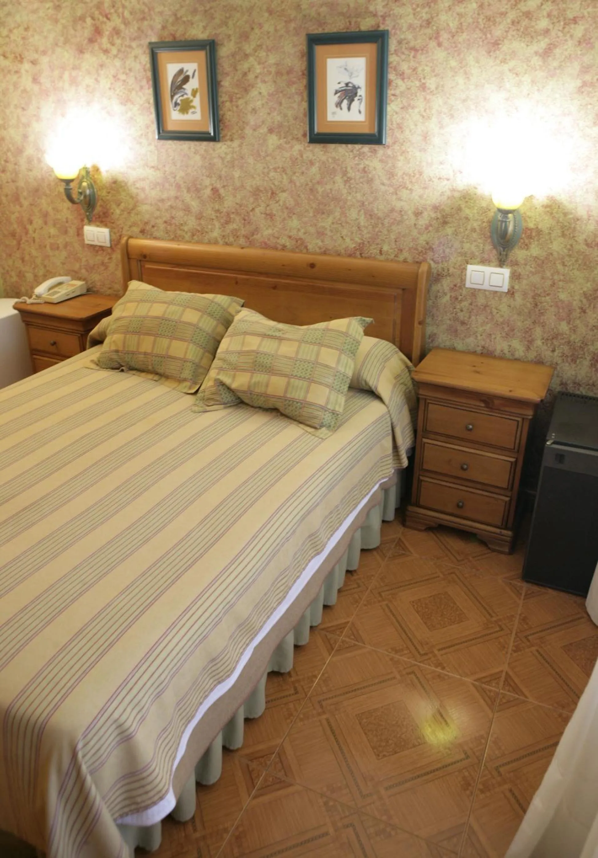 Photo of the whole room, Bed in Hotel Azpiazu