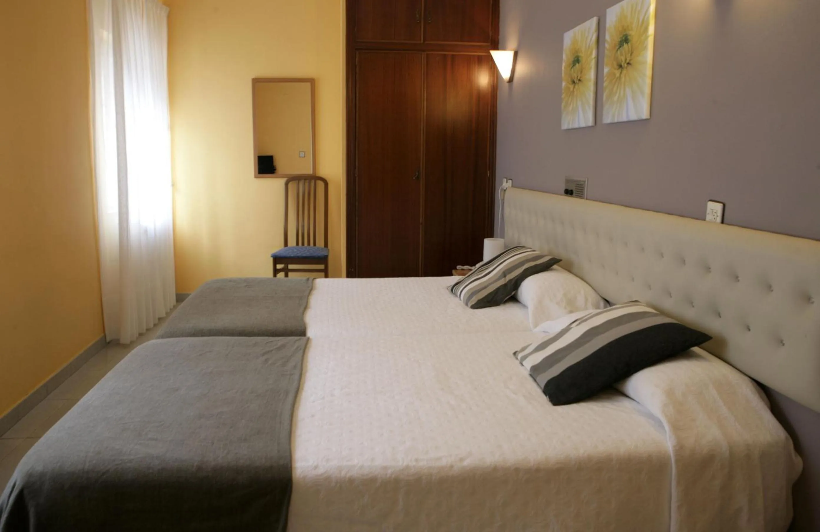 Photo of the whole room, Bed in Hotel Azpiazu