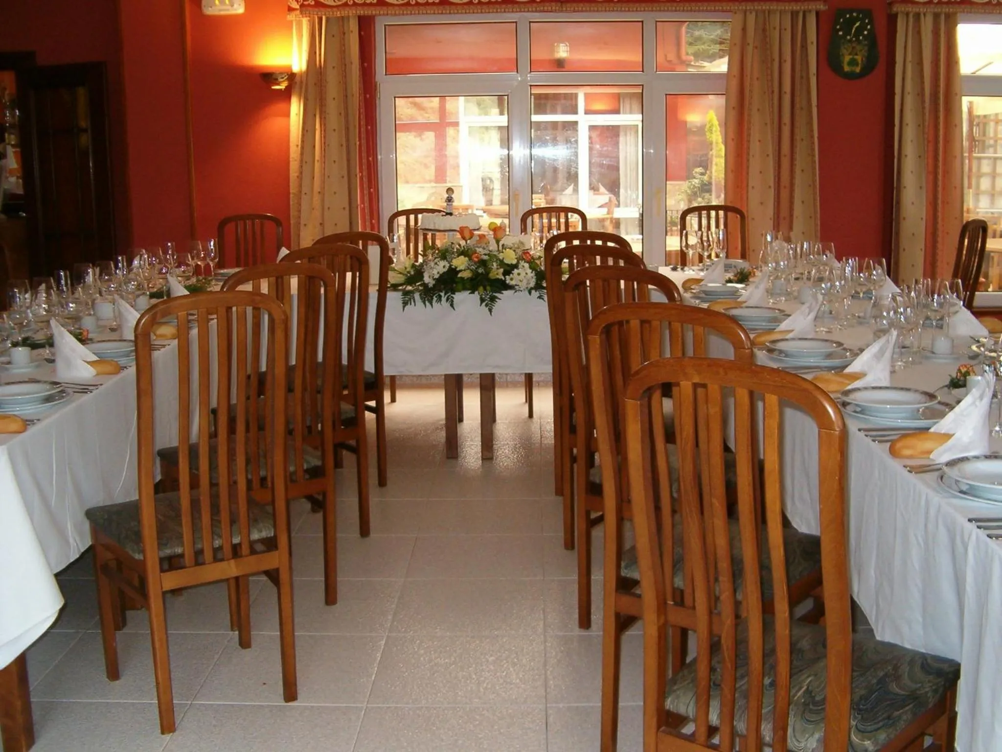 Restaurant/places to eat in Hotel Azpiazu