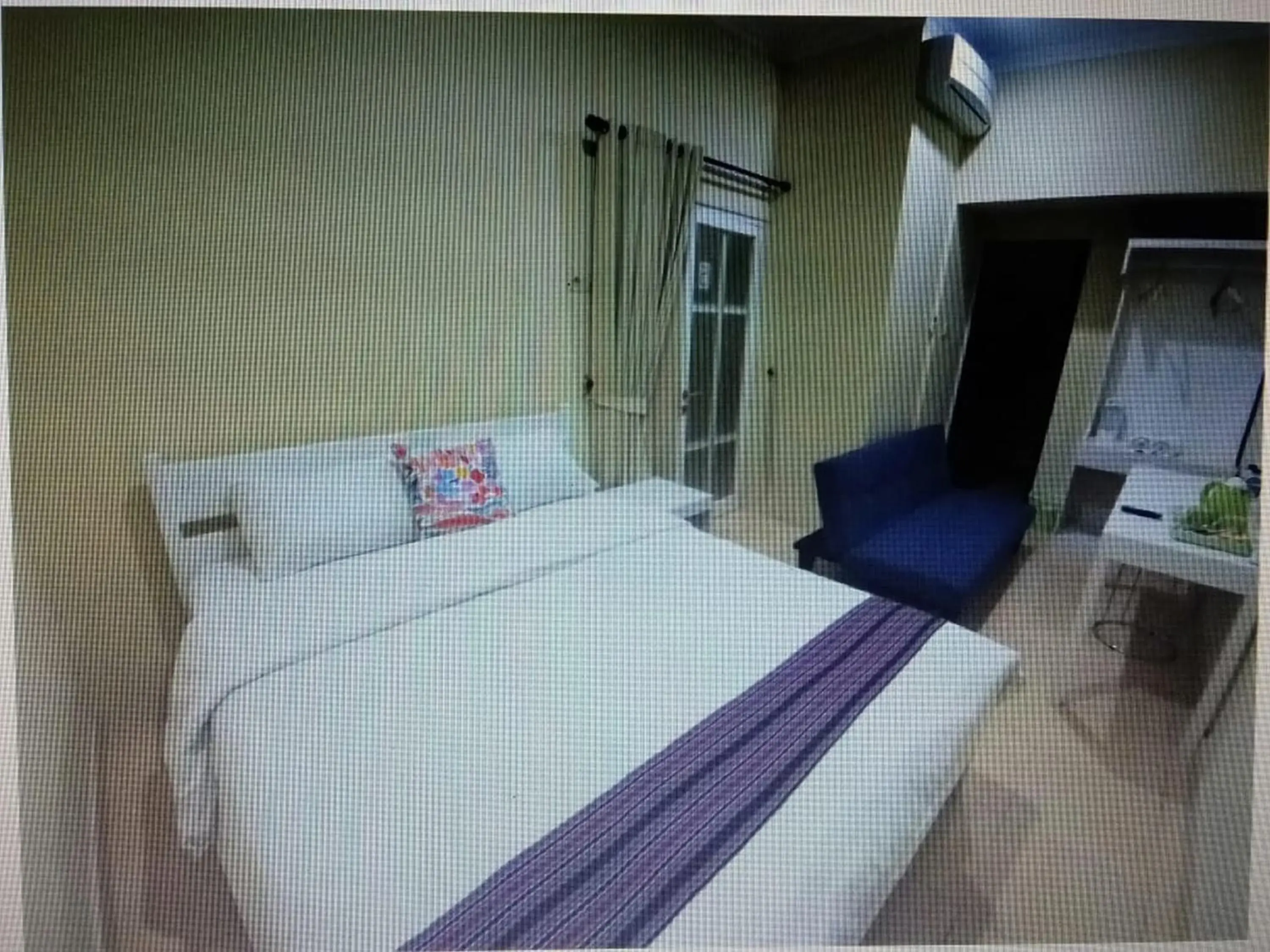 Bedroom, Bed in Omah Inap D24 Syariah near Universitas Aisyiah Yogyakarta Mitra RedDoorz Bedroom, Bed in Omah Inap D24 Syariah near Universitas Aisyiah Yogyakarta Mitra RedDoorz