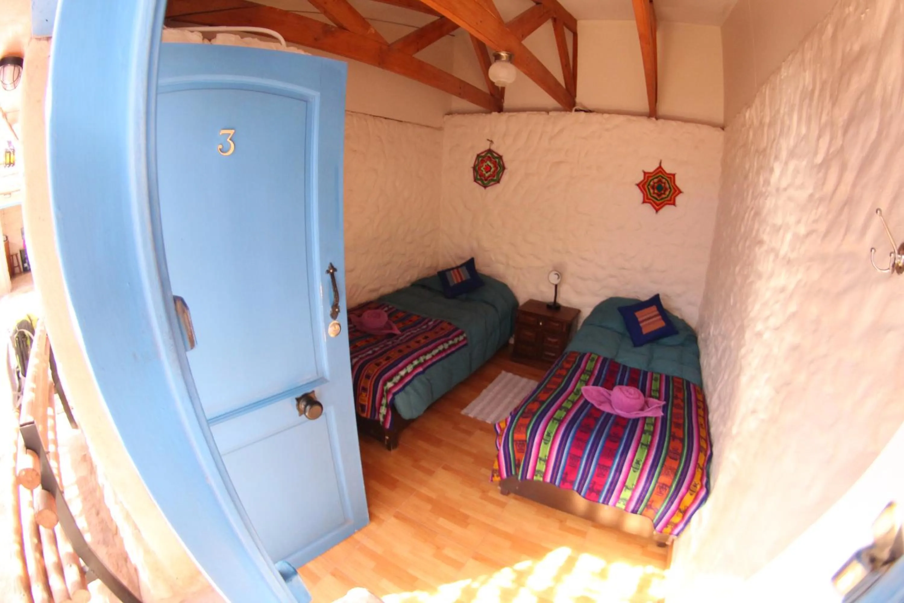 Twin Room with Shared Bathroom in Hostal Mamatierra