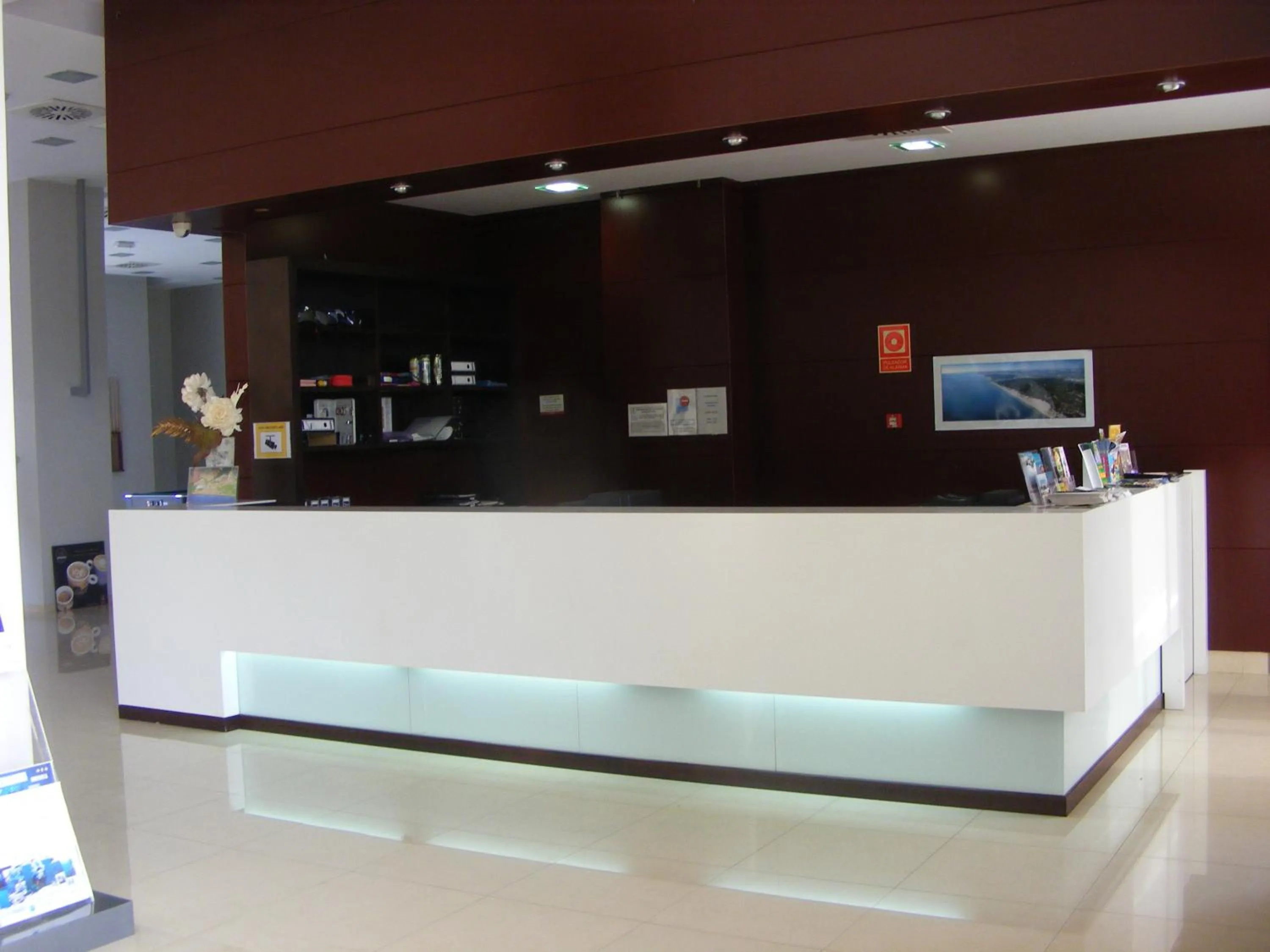 Lobby or reception in Apartamentos Europa House Sun Beach