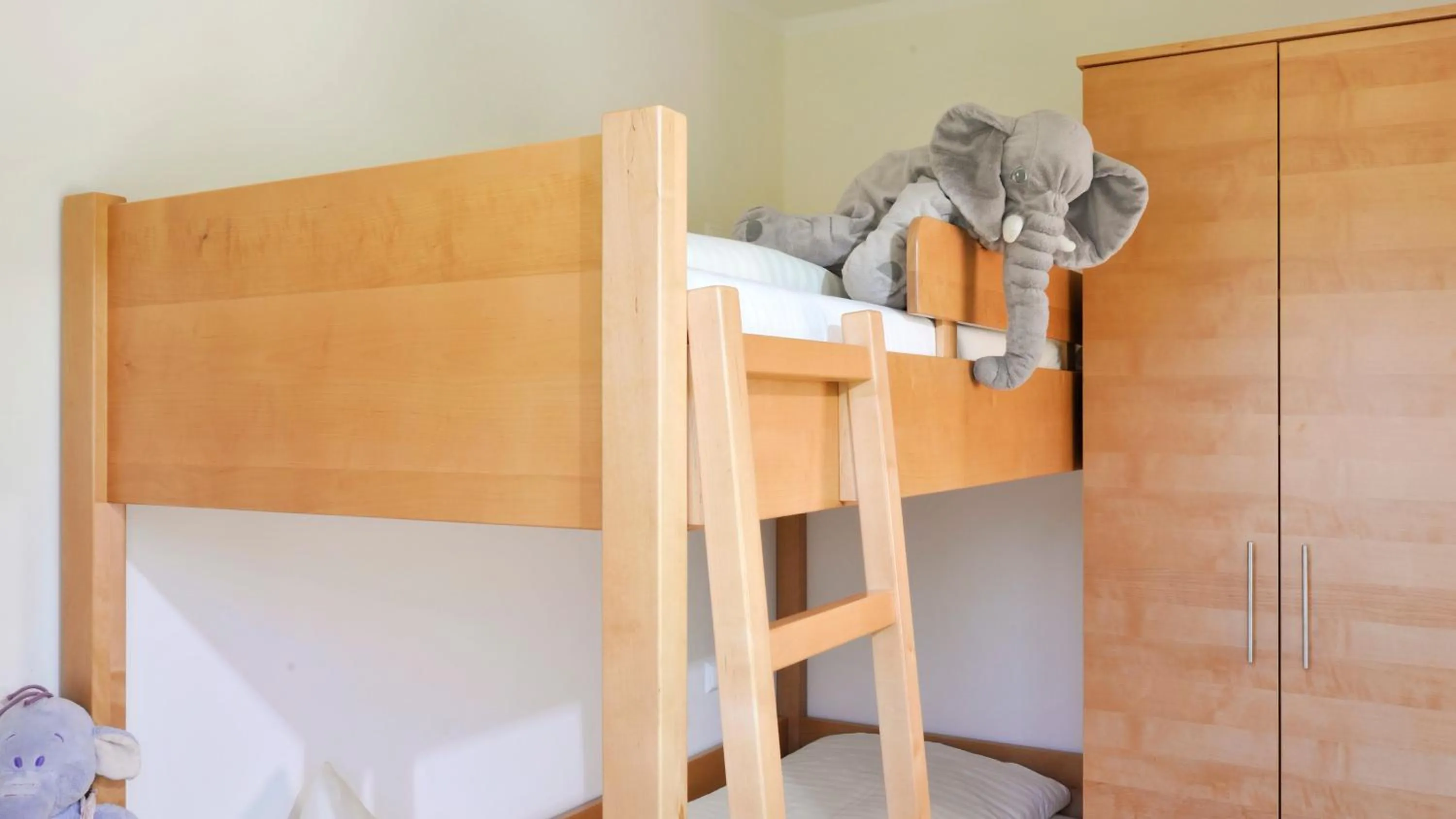 Decorative detail, Bed in Familiengut Ertlhof