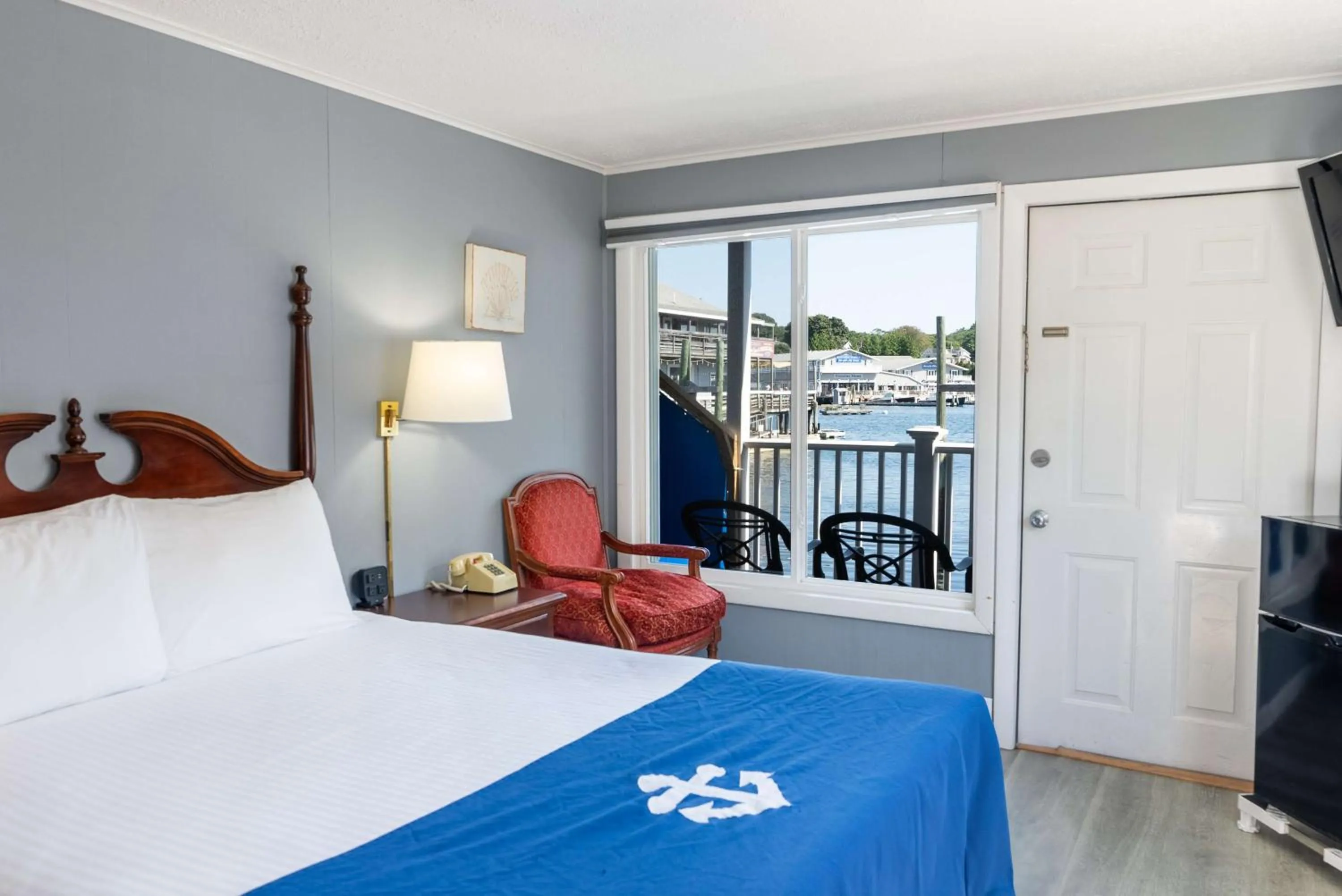 Bedroom, Bed in Fisherman's Wharf Inn