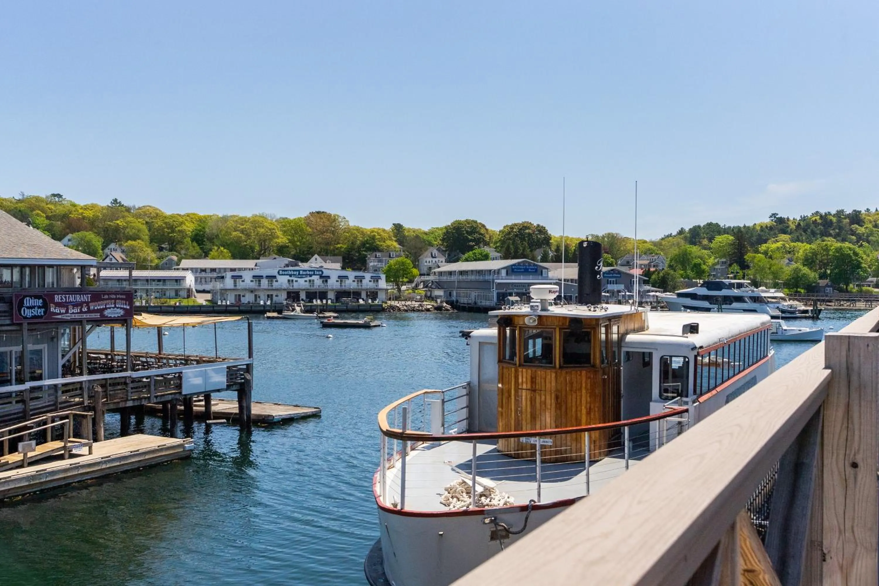 Sea view in Fisherman's Wharf Inn