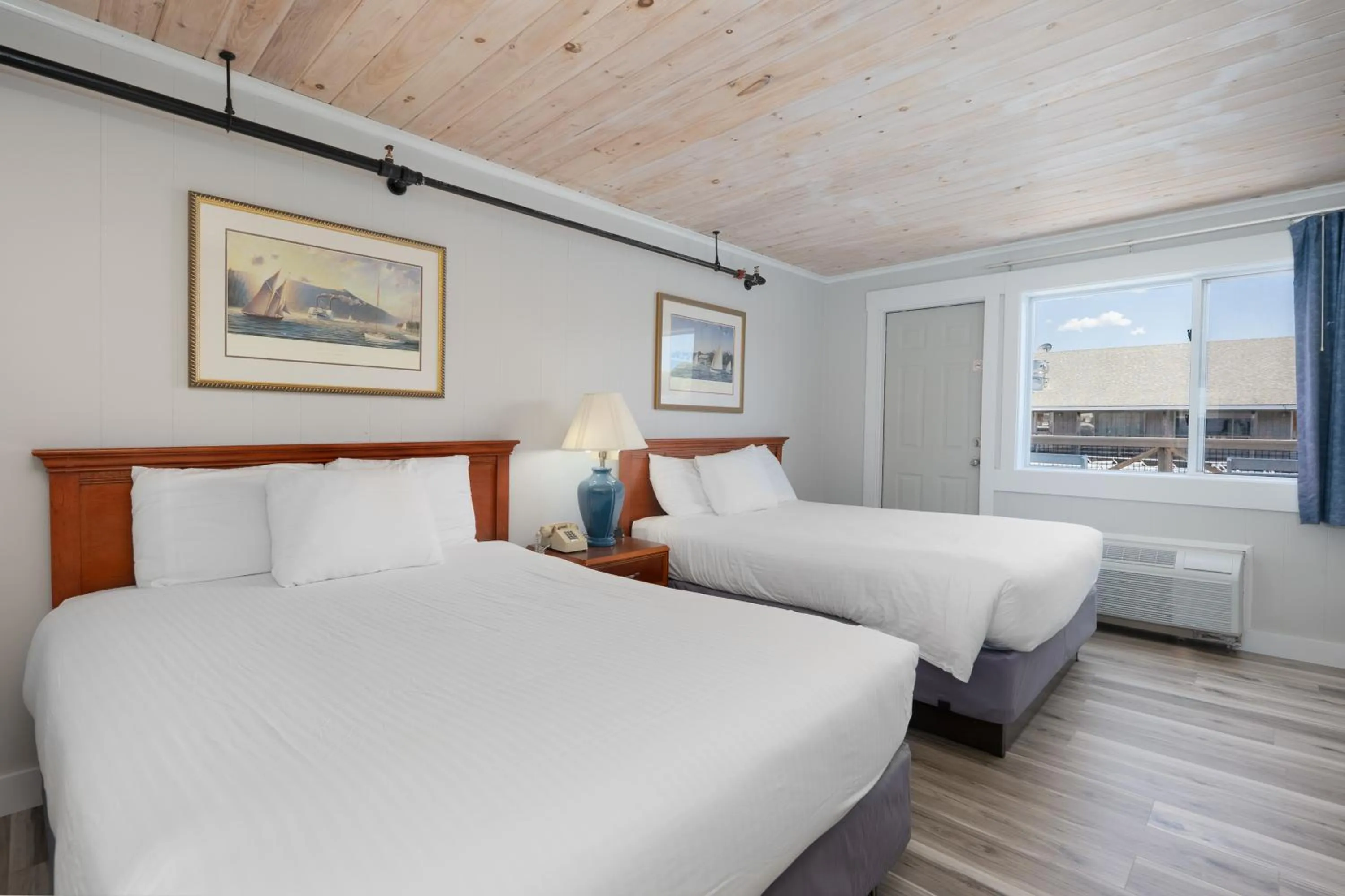 Bedroom, Bed in Fisherman's Wharf Inn