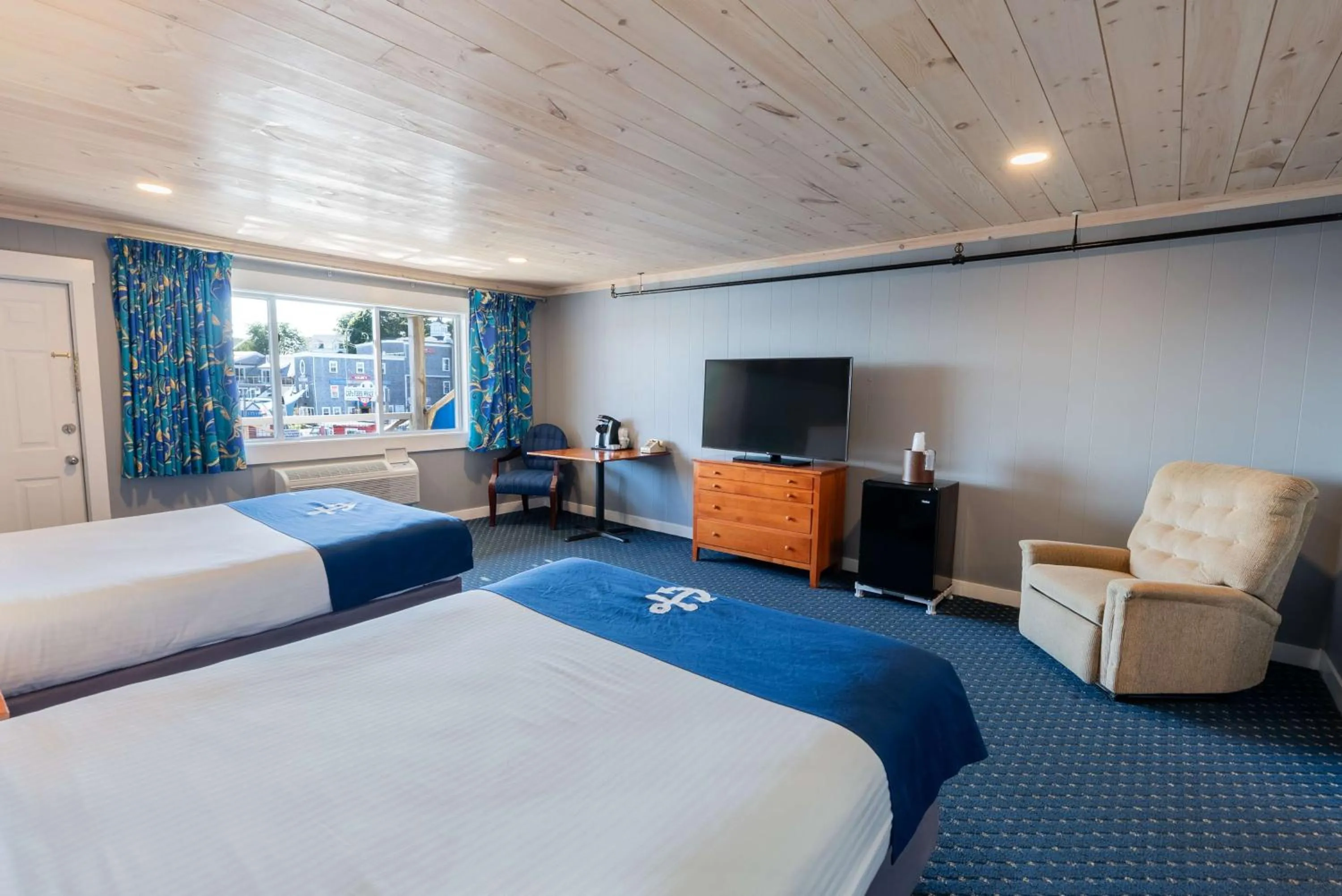 Bedroom, Bed in Fisherman's Wharf Inn