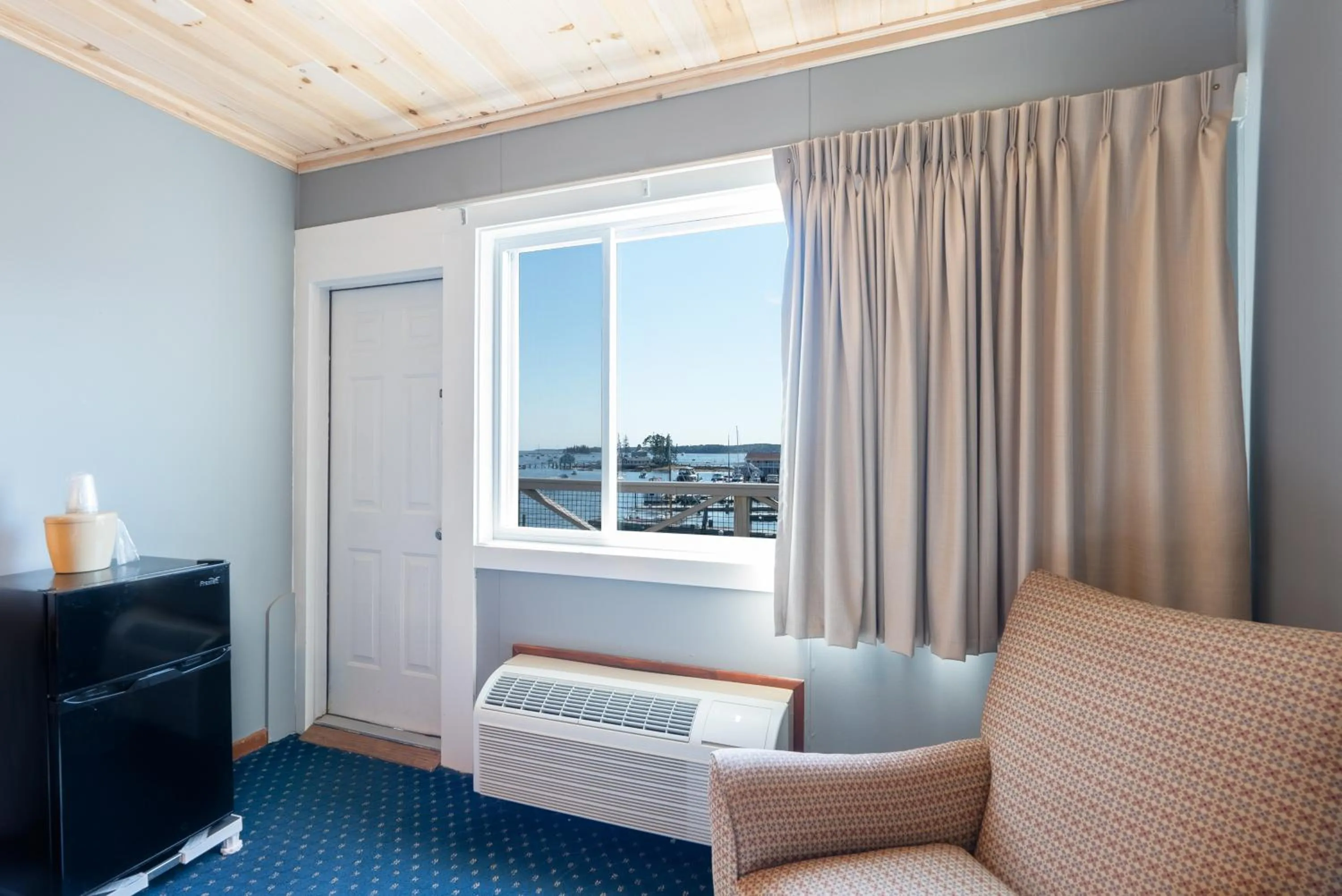 Bedroom in Fisherman's Wharf Inn