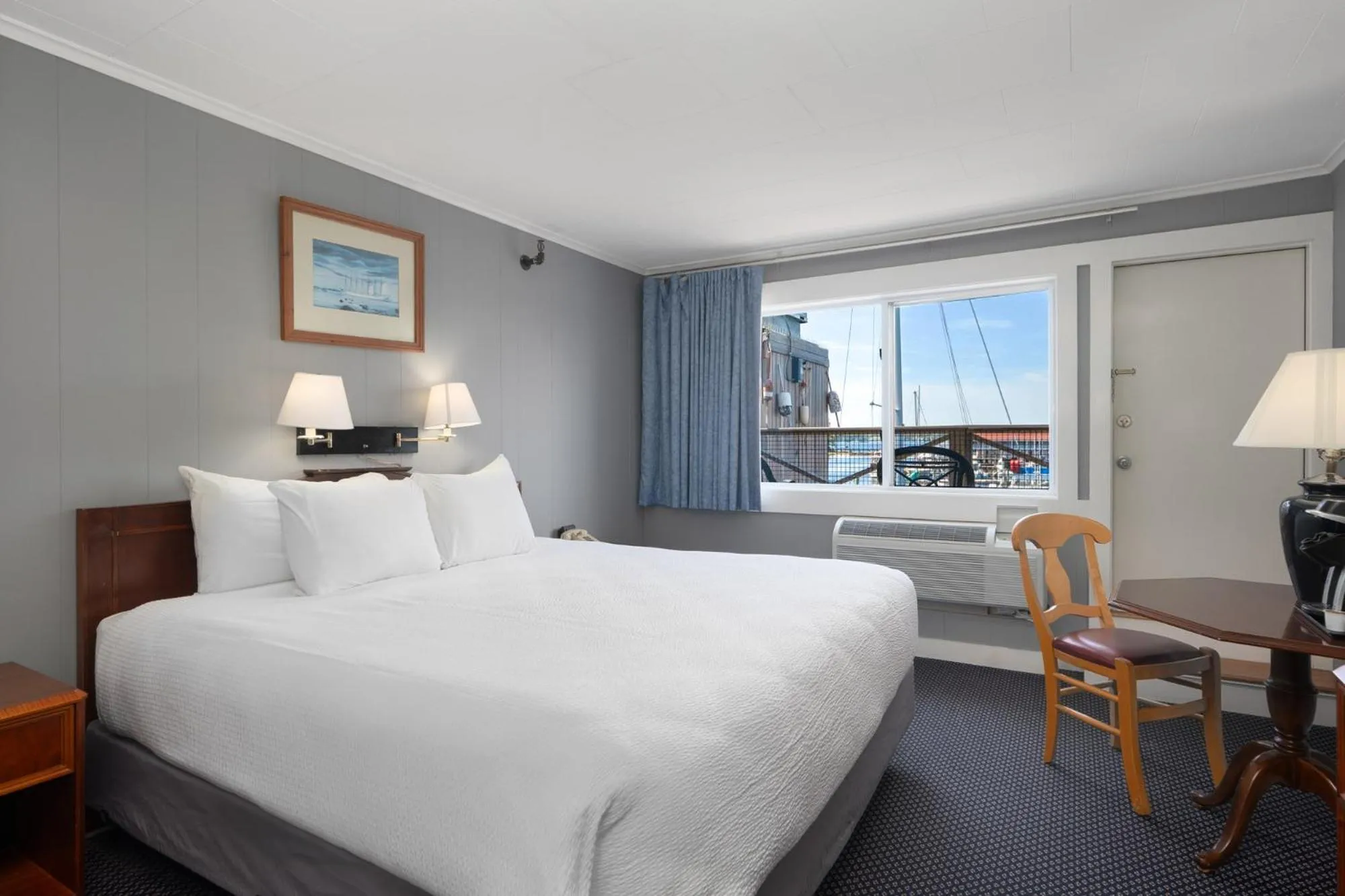 Bedroom, Bed in Fisherman's Wharf Inn