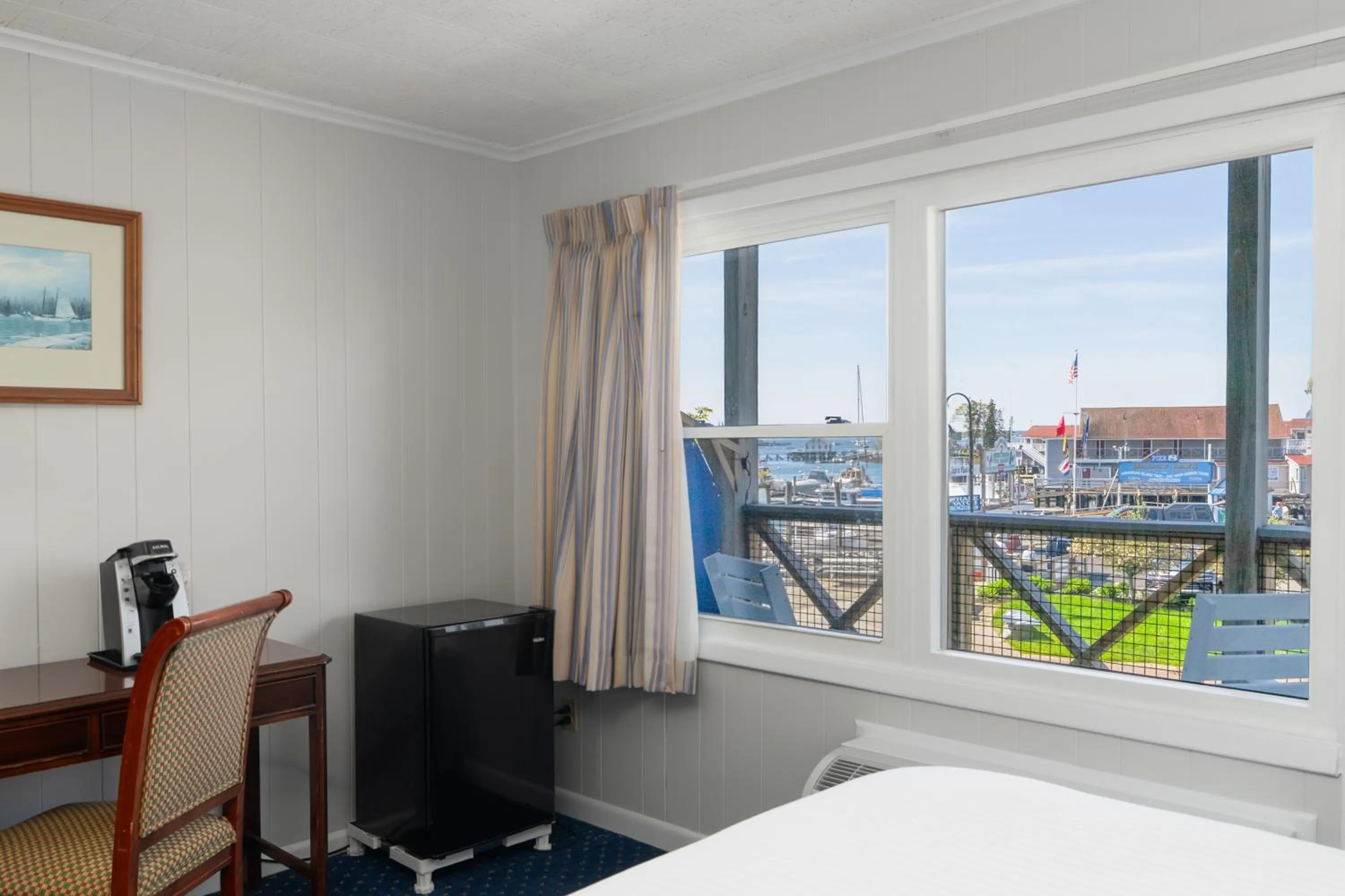 Bed in Fisherman's Wharf Inn