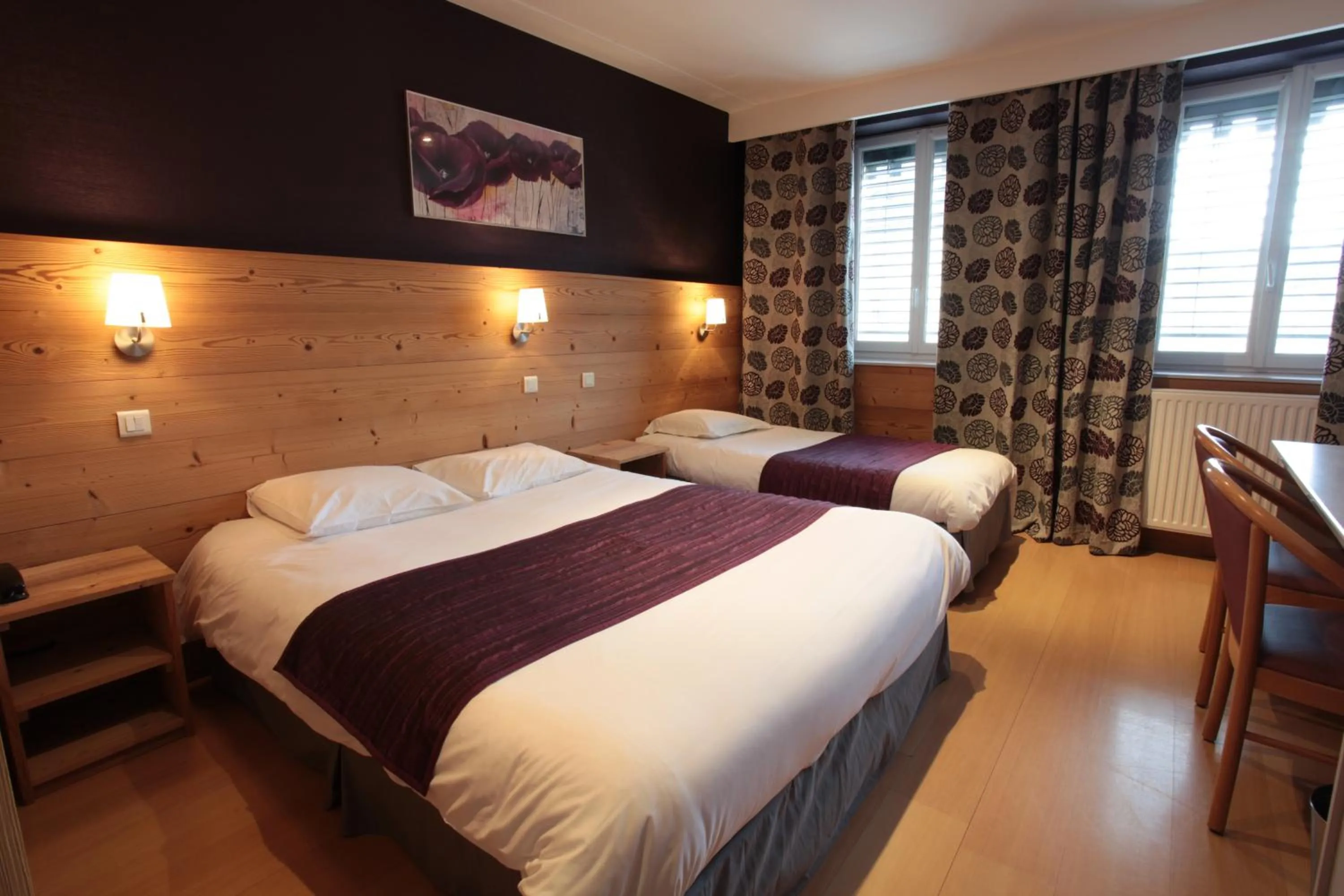 Deluxe Triple Room in Hôtel Saint-Pierre