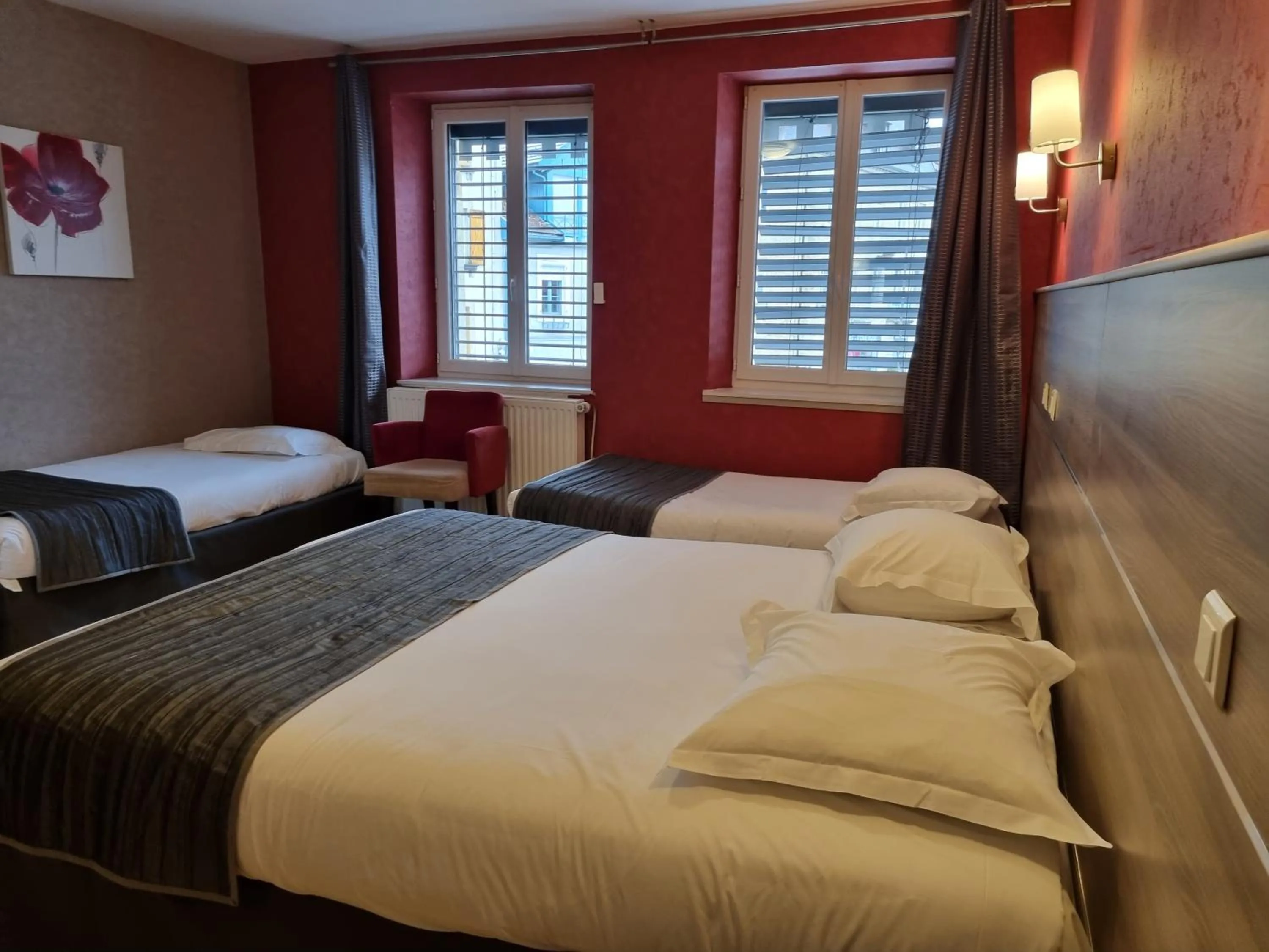 Quadruple Room in Hôtel Saint-Pierre