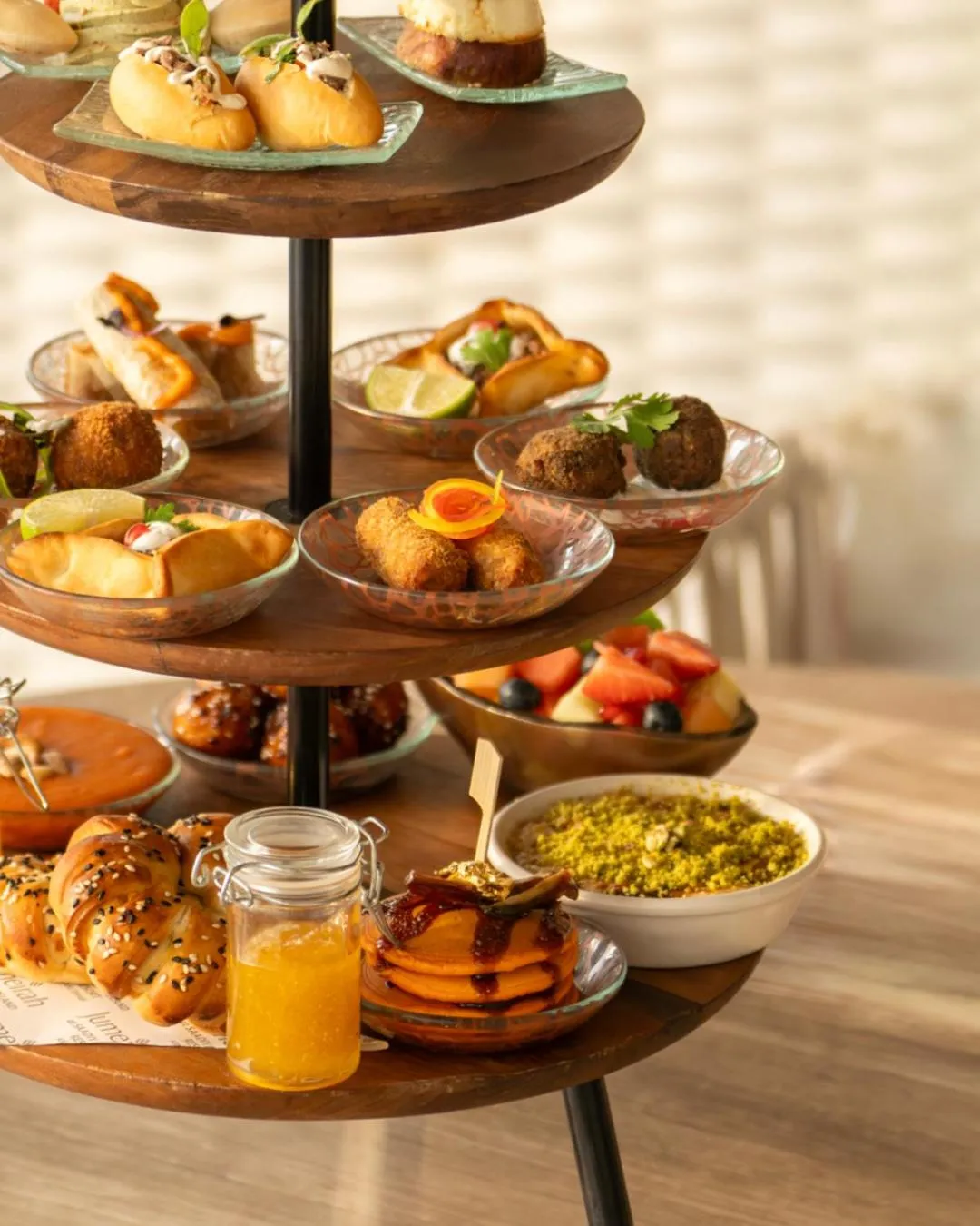 Restaurant/places to eat in Jumeirah Saadiyat Island Abu Dhabi