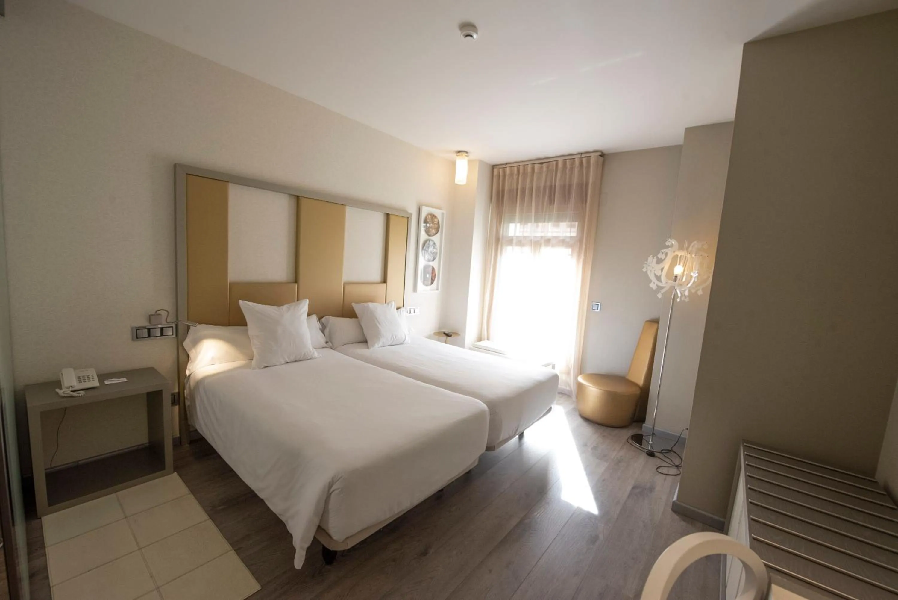 Bedroom, Bed in Hotel & Spa Princesa Munia