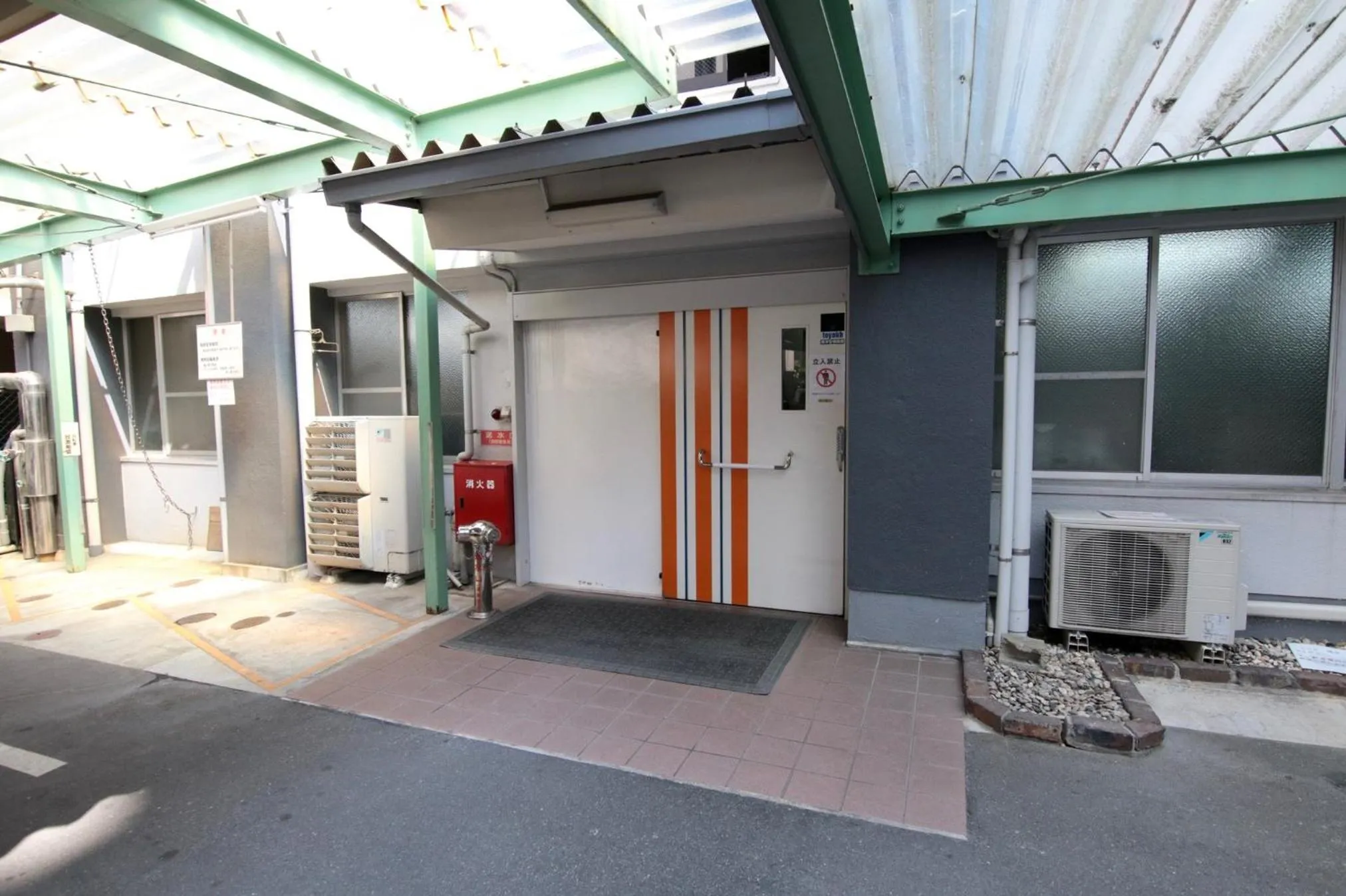 Property building in Hakata apartment