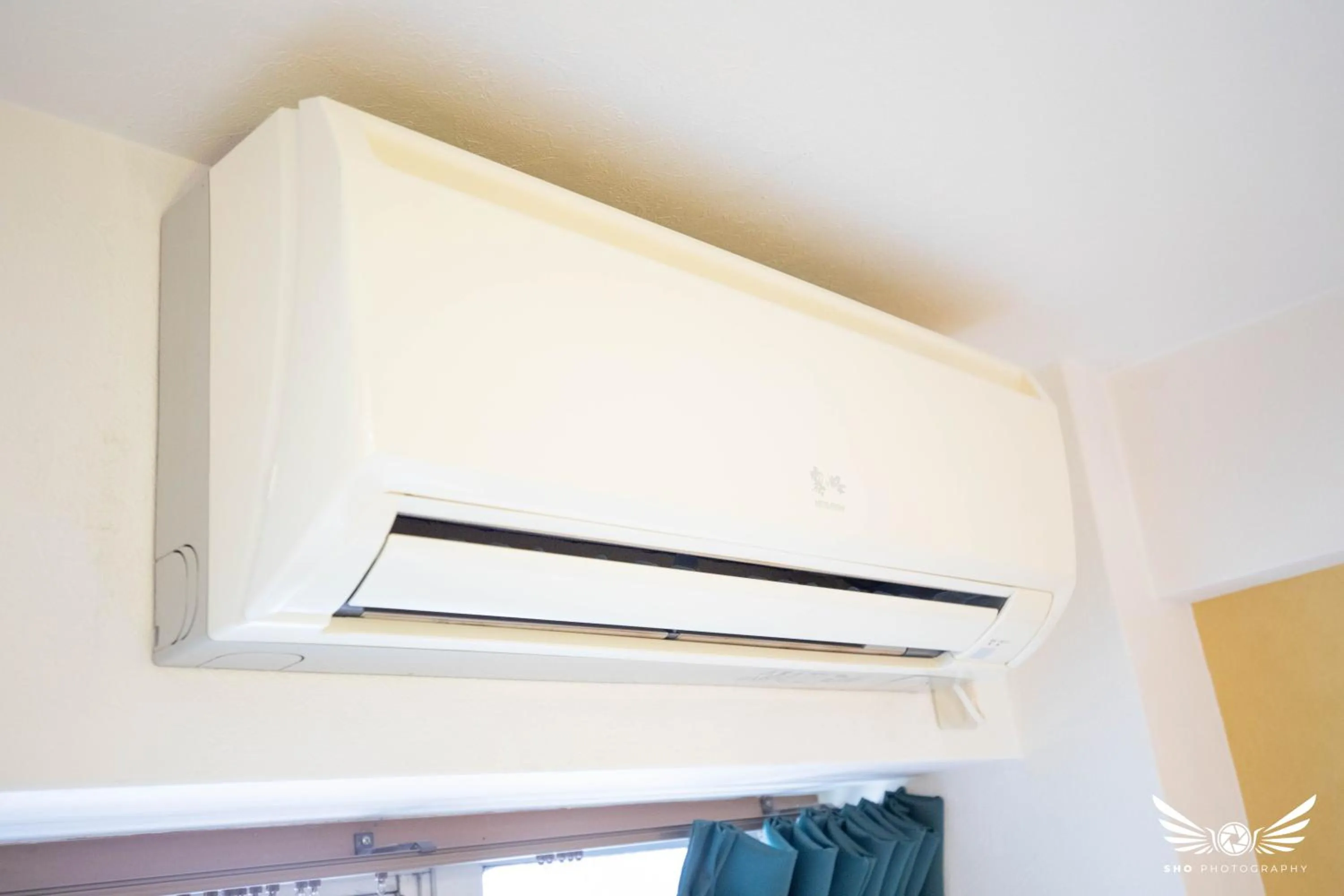 air conditioner in Hakata apartment
