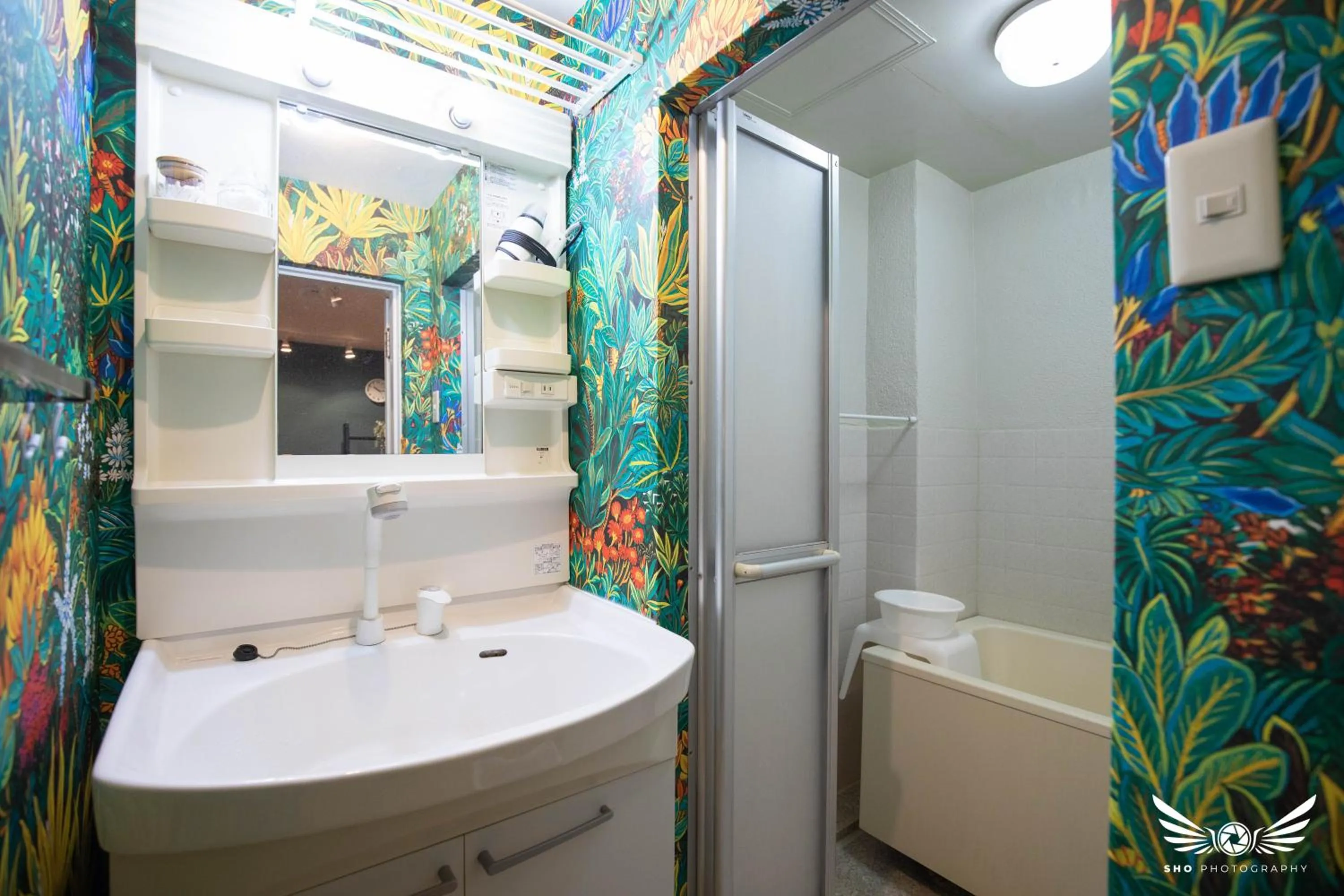 Shower in Hakata apartment