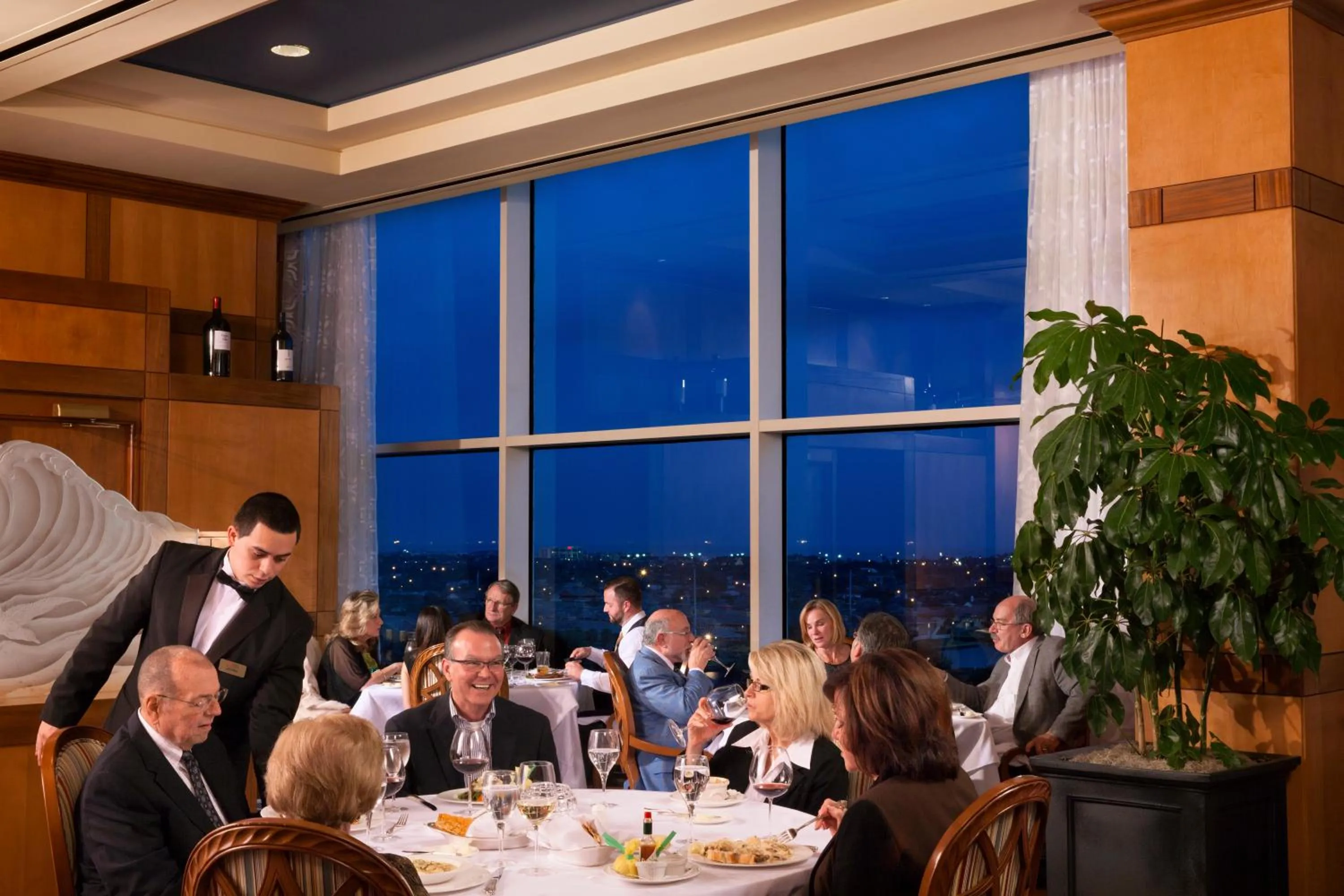 Restaurant/places to eat in Moody Gardens Hotel Spa and Convention Center