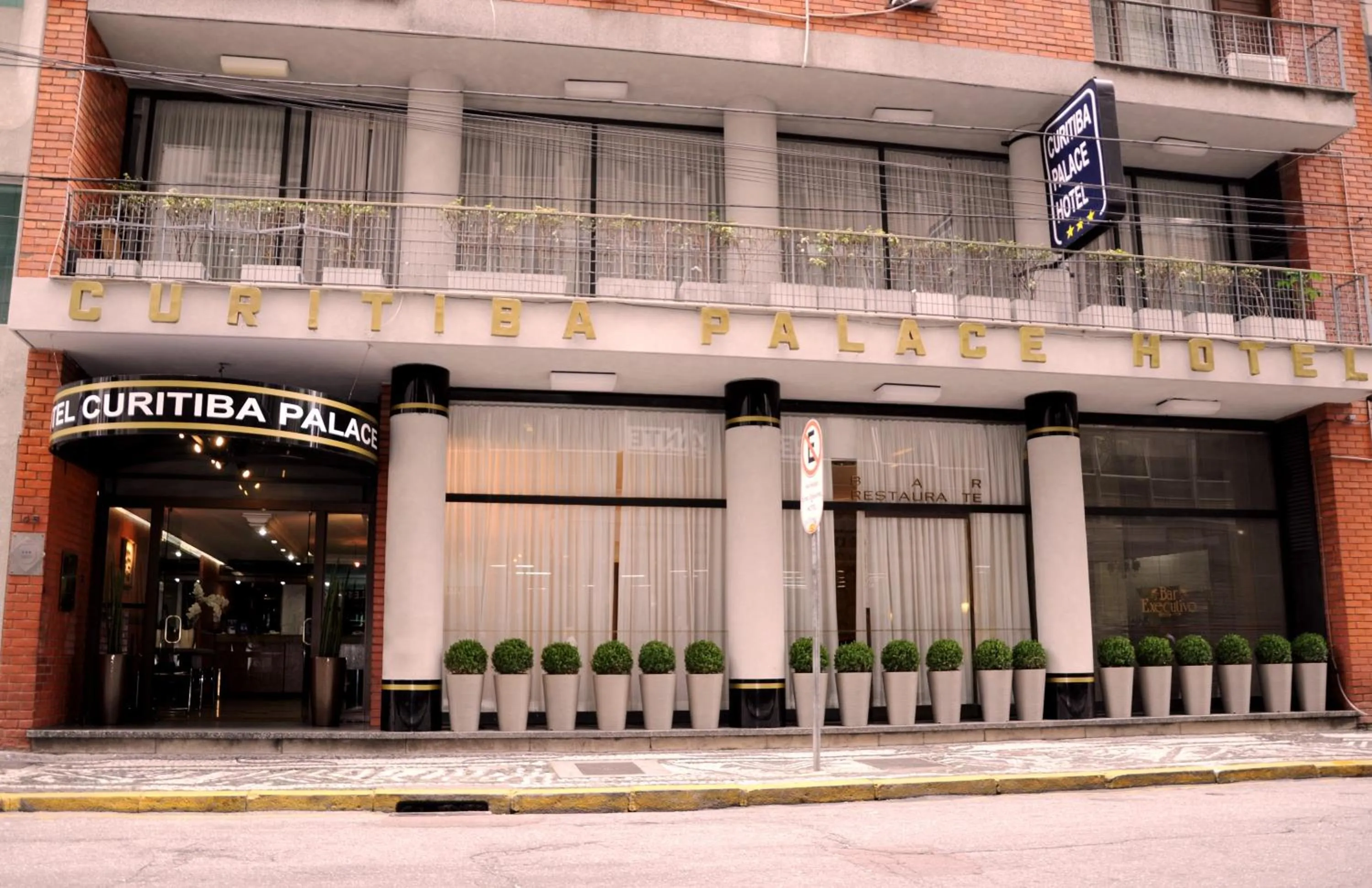 Facade/entrance in Curitiba Palace Hotel