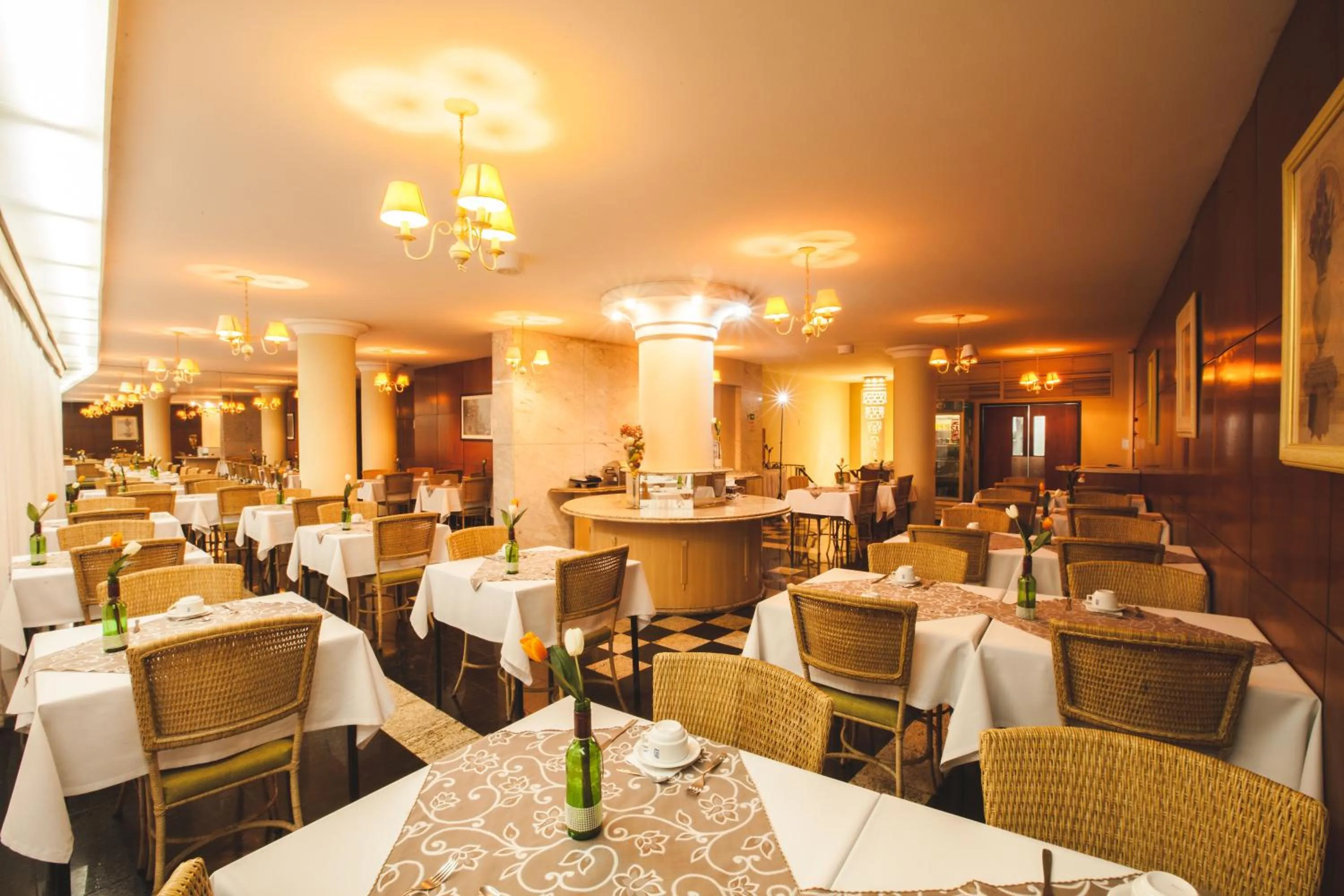 Restaurant/places to eat in Curitiba Palace Hotel