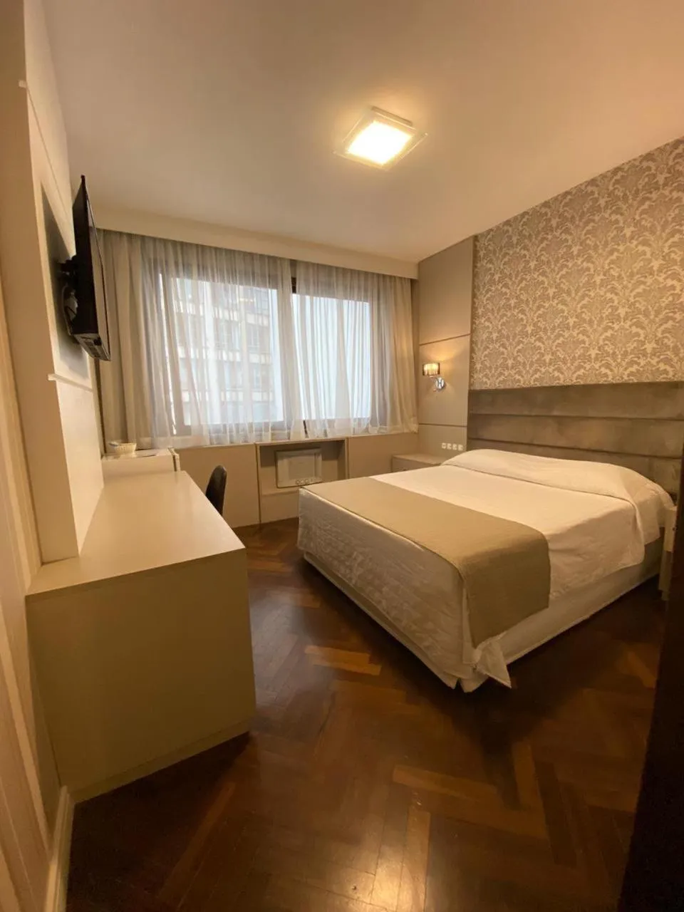 Bed in Curitiba Palace Hotel