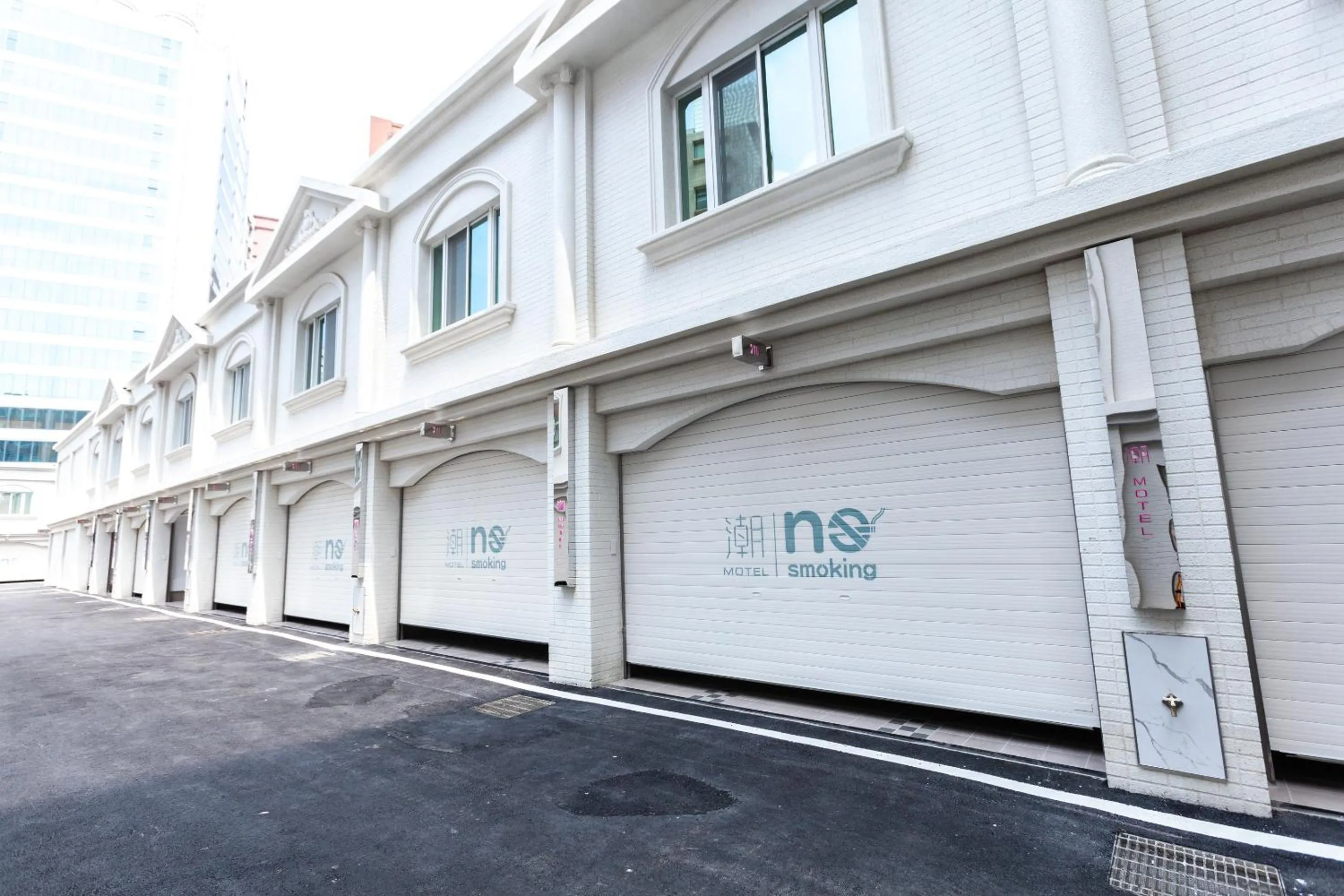 Property building in Chao Motel