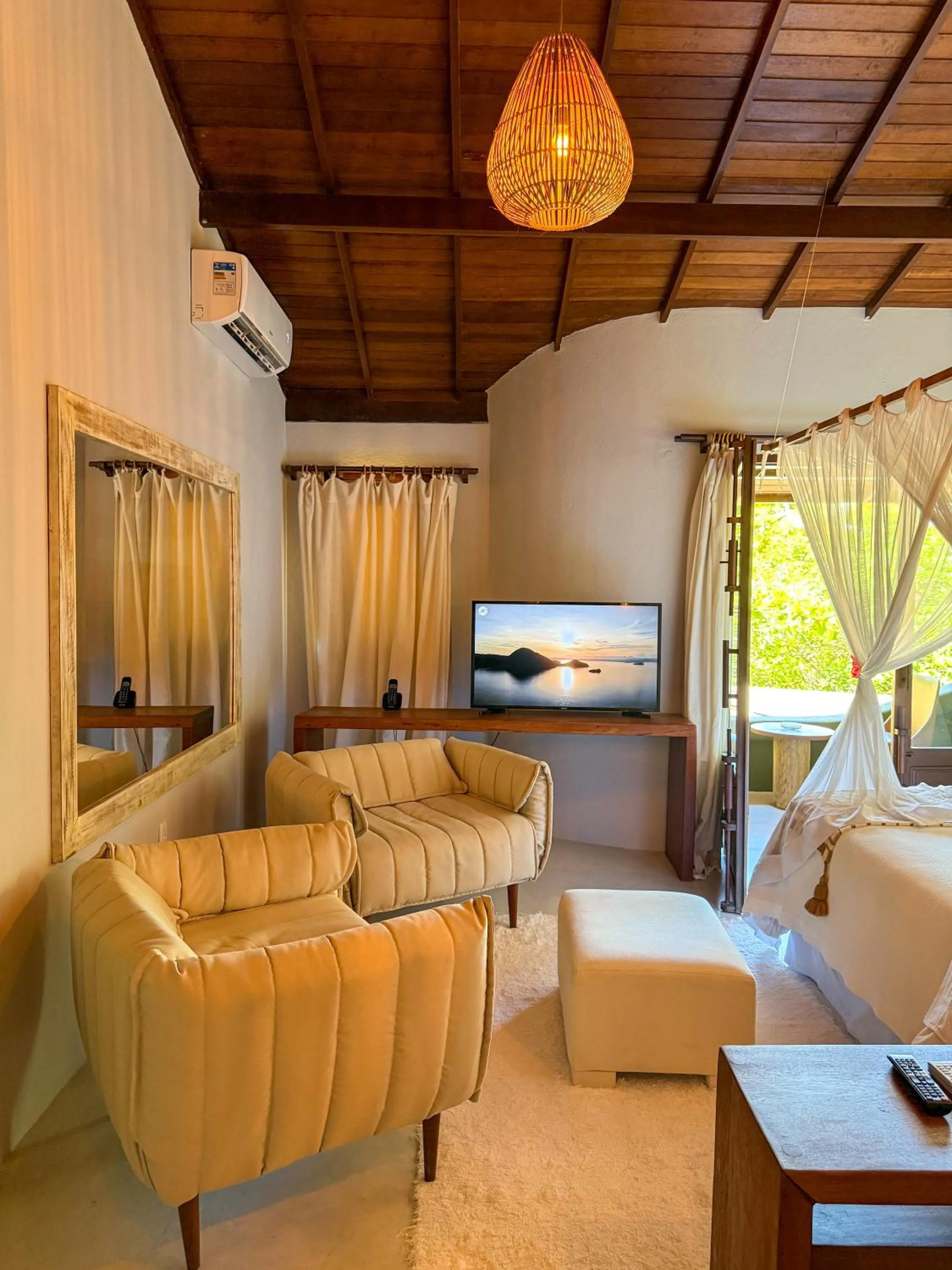 TV and multimedia in Amaia Trancoso Hotel