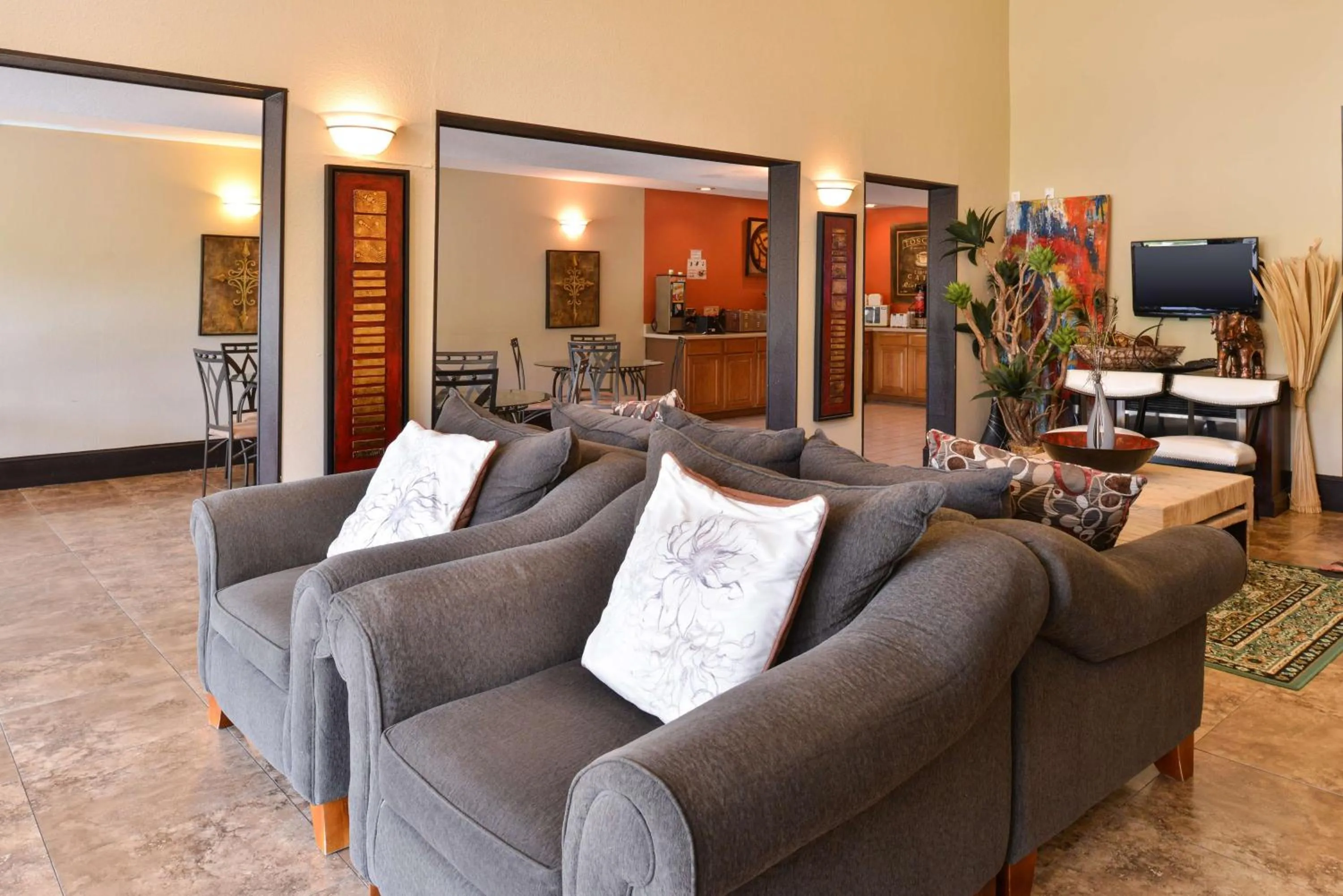 Lobby or reception, Seating Area in Americas Best Value Inn Kinder