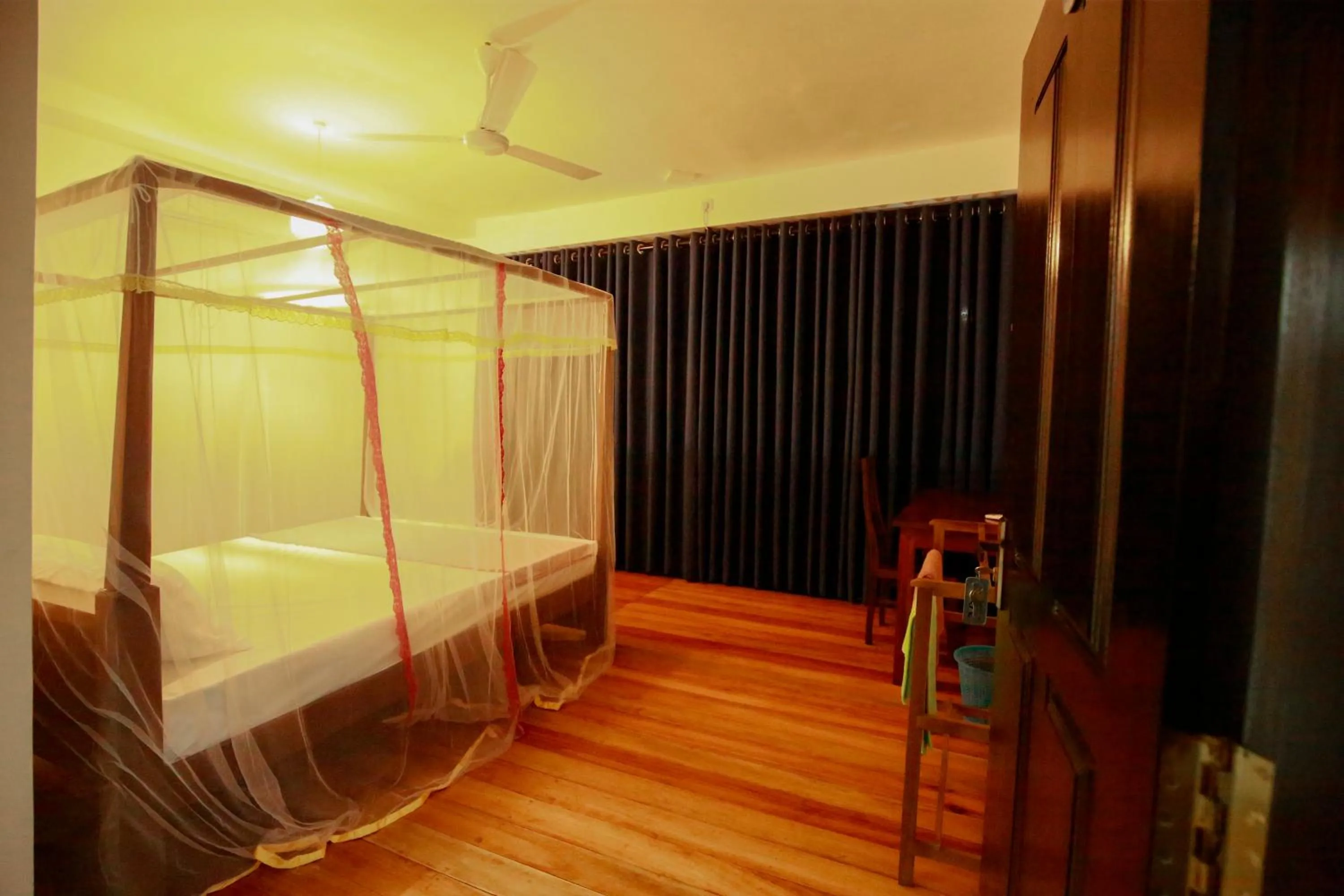 Photo of the whole room, Bed in New Ocean Vibes Ahangama