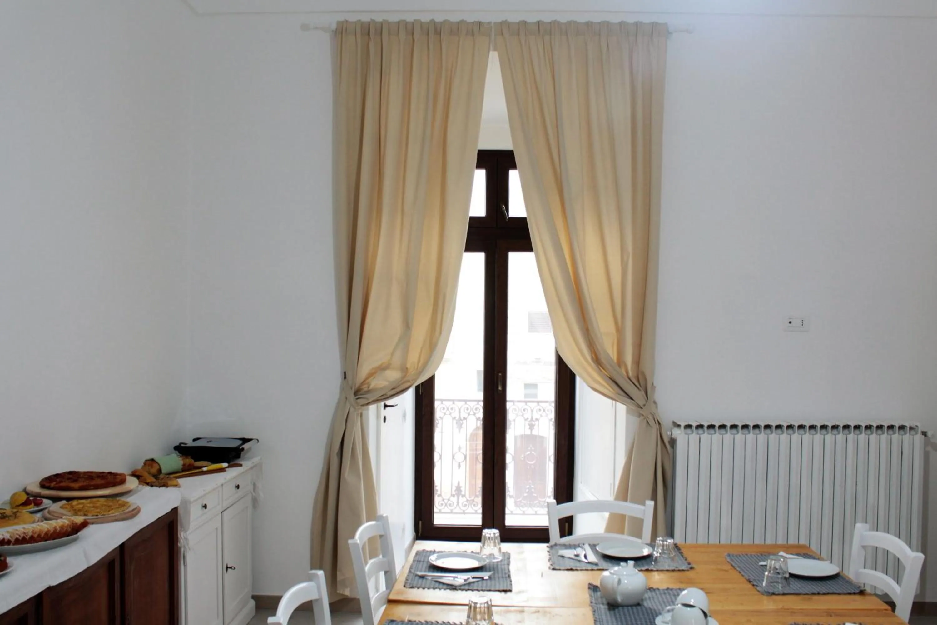 Communal lounge/ TV room in A casa ventotto