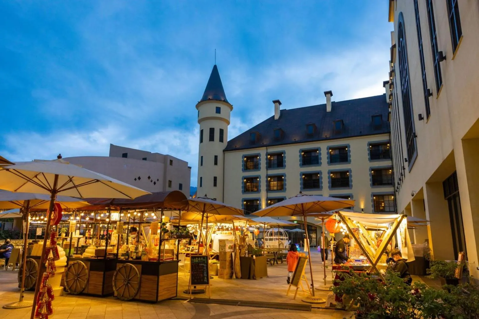 On-site shops in Grand Cosmos Resort Ruisui Hualien