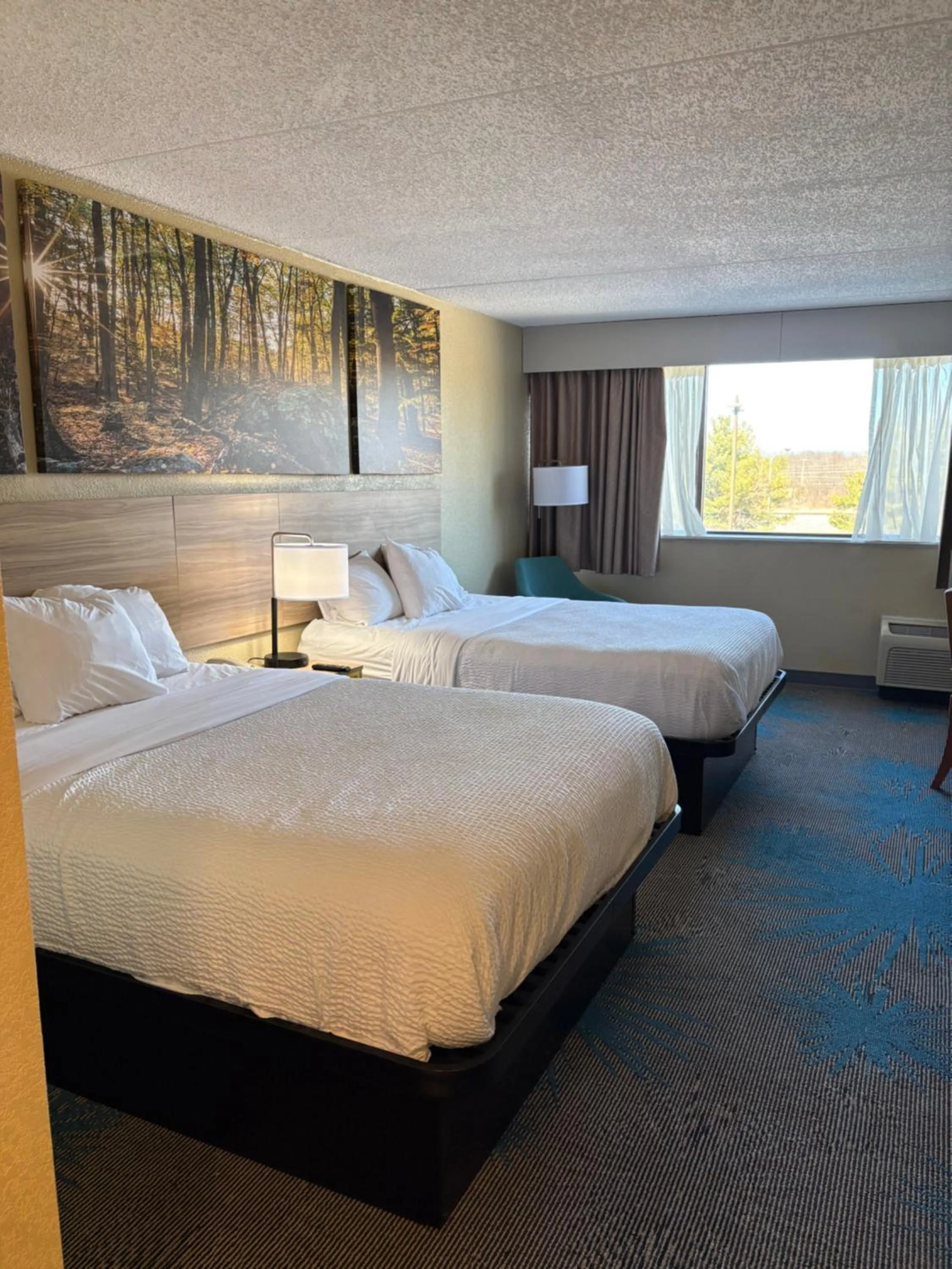 Bed in Days Inn by Wyndham Gettysburg