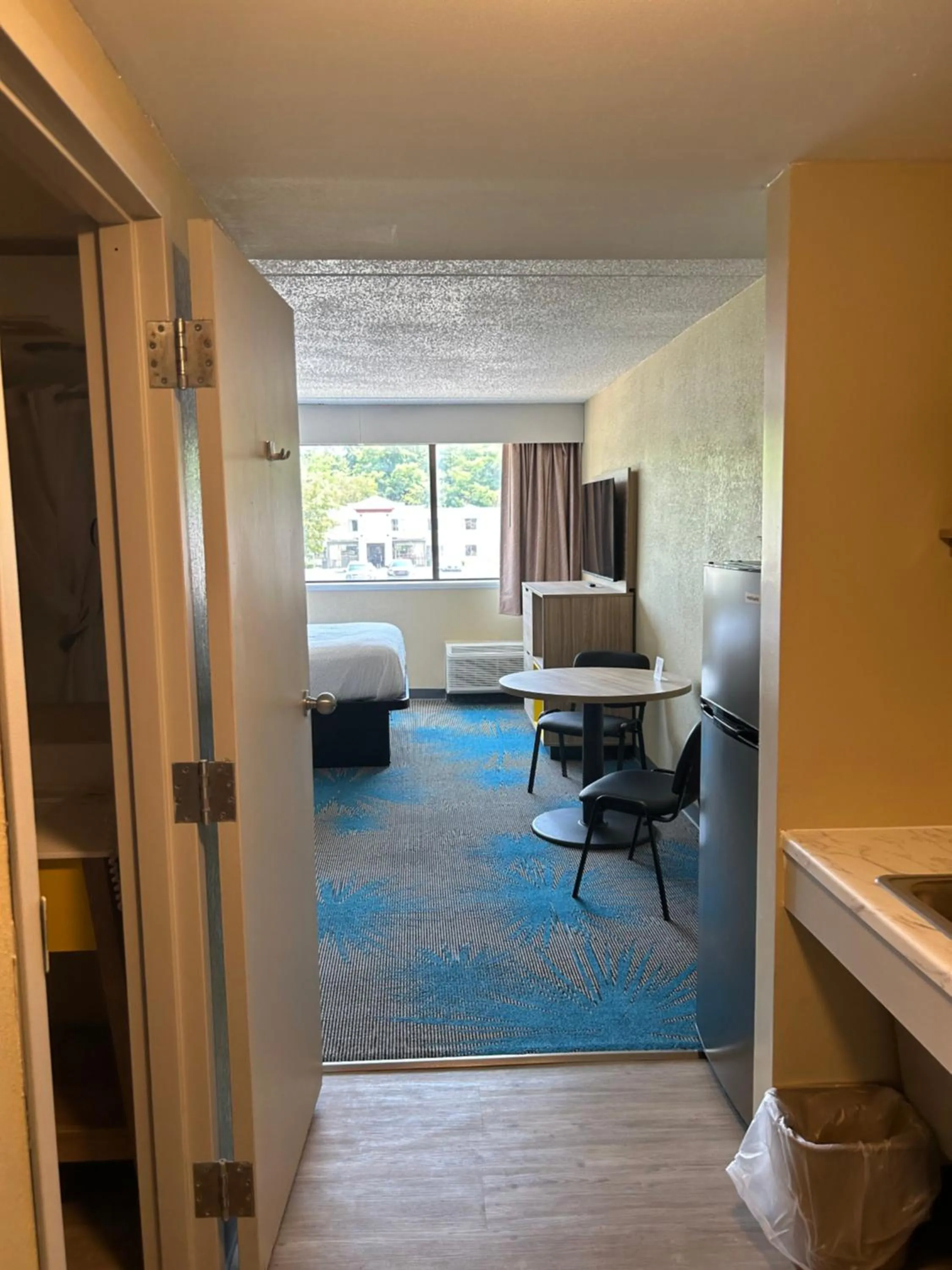 Seating area in Days Inn by Wyndham Gettysburg