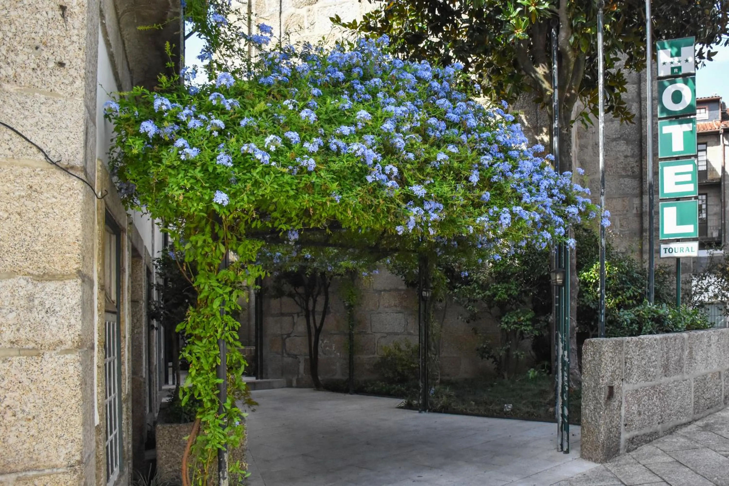 Facade/entrance in Hotel Toural