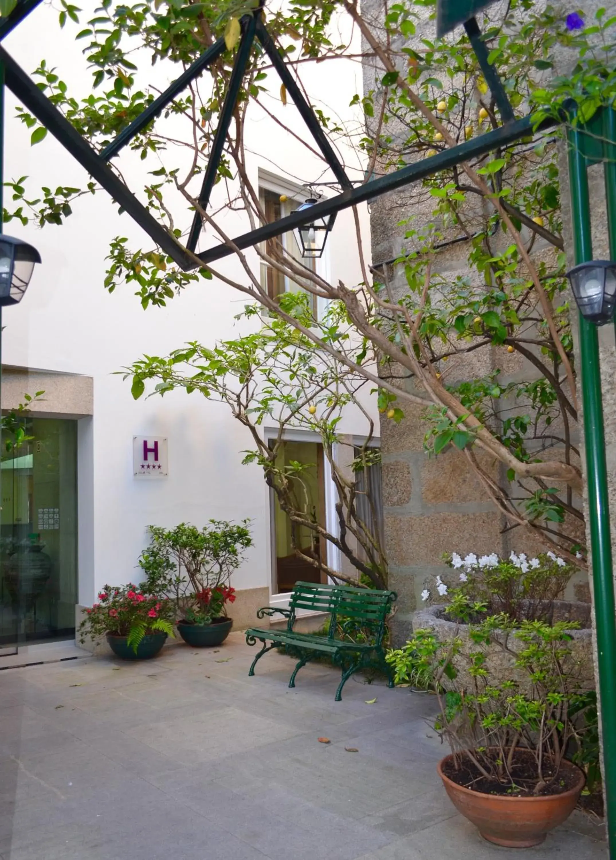 Facade/entrance in Hotel Toural Facade/entrance in Hotel Toural