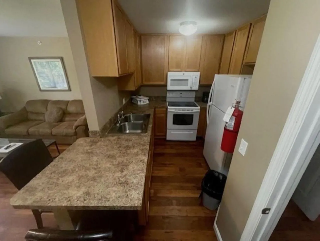Kitchen or kitchenette in Bell's Extended Stay and Suites