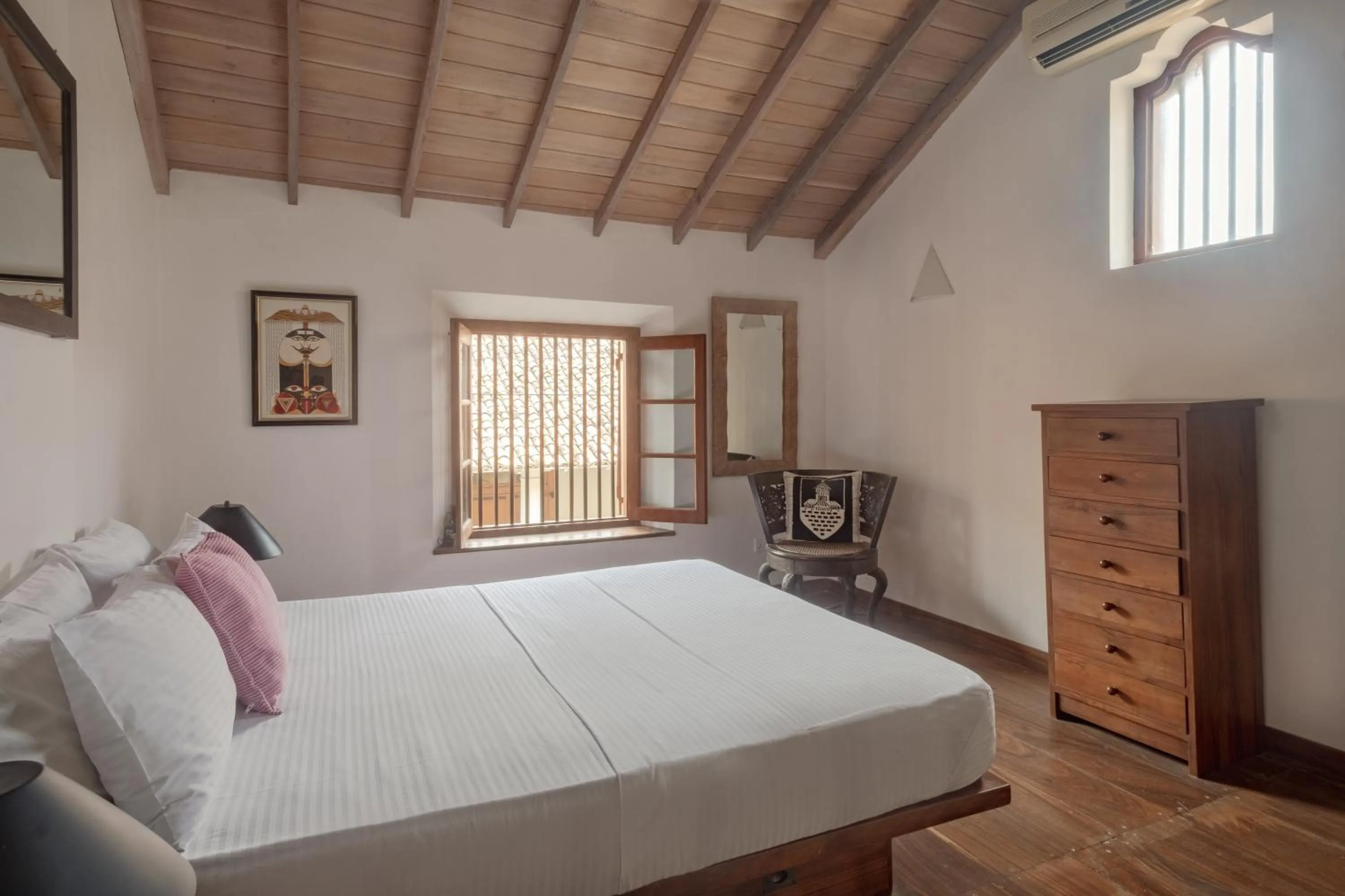 Bed in 50 CHURCH STREET - GALLE FORT