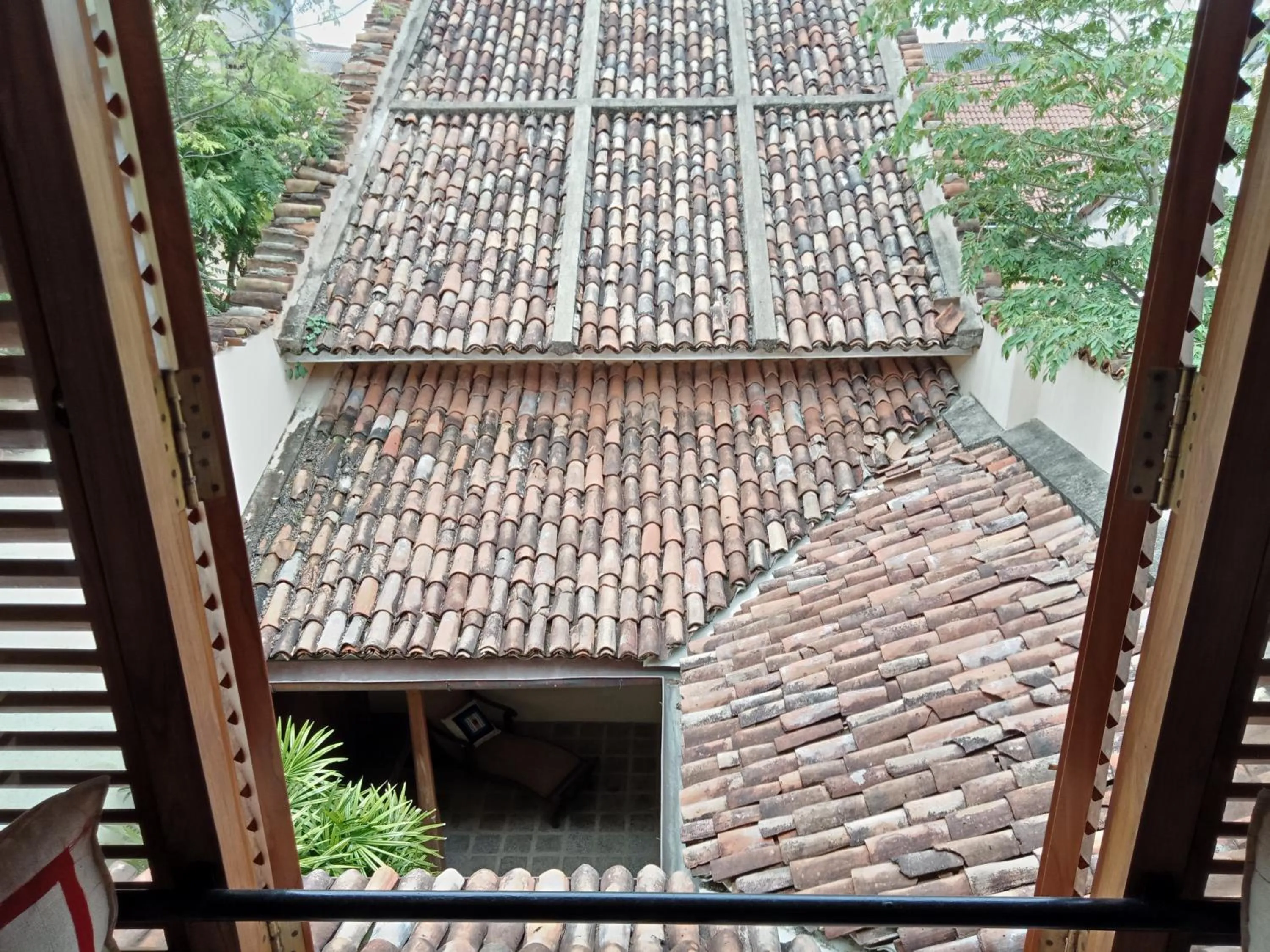 Inner courtyard view in 50 CHURCH STREET - GALLE FORT