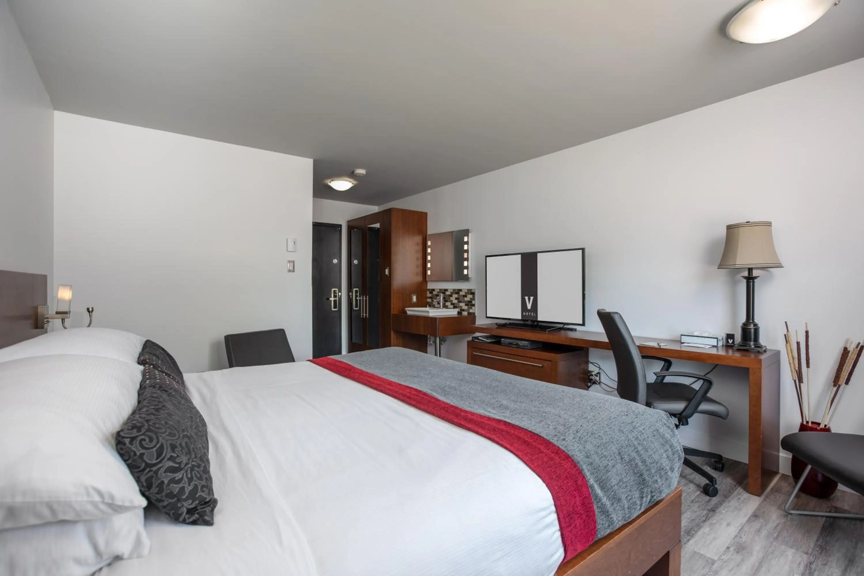 Bedroom, Bed in Hotel V