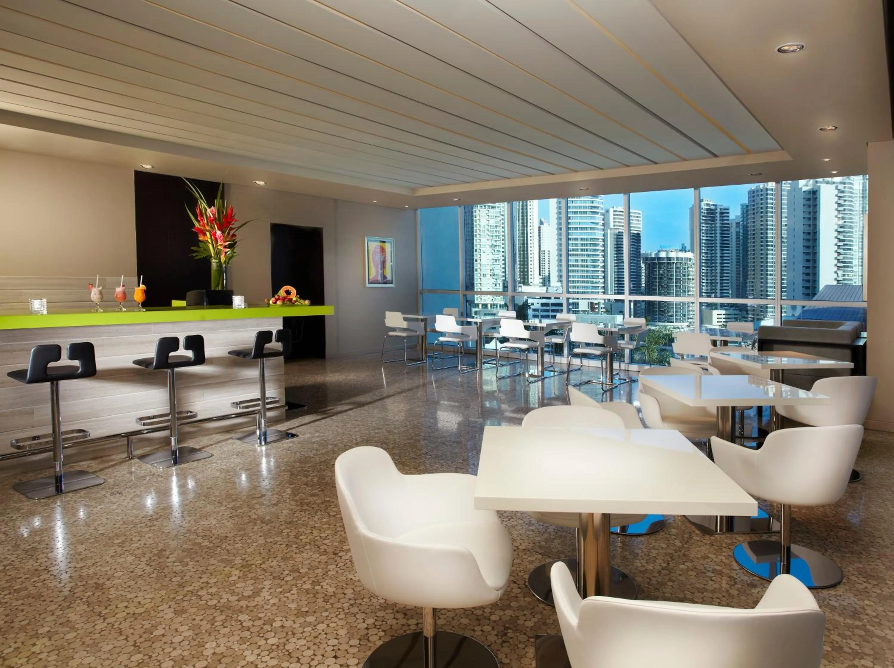 Lounge or bar in Megapolis Hotel Panama