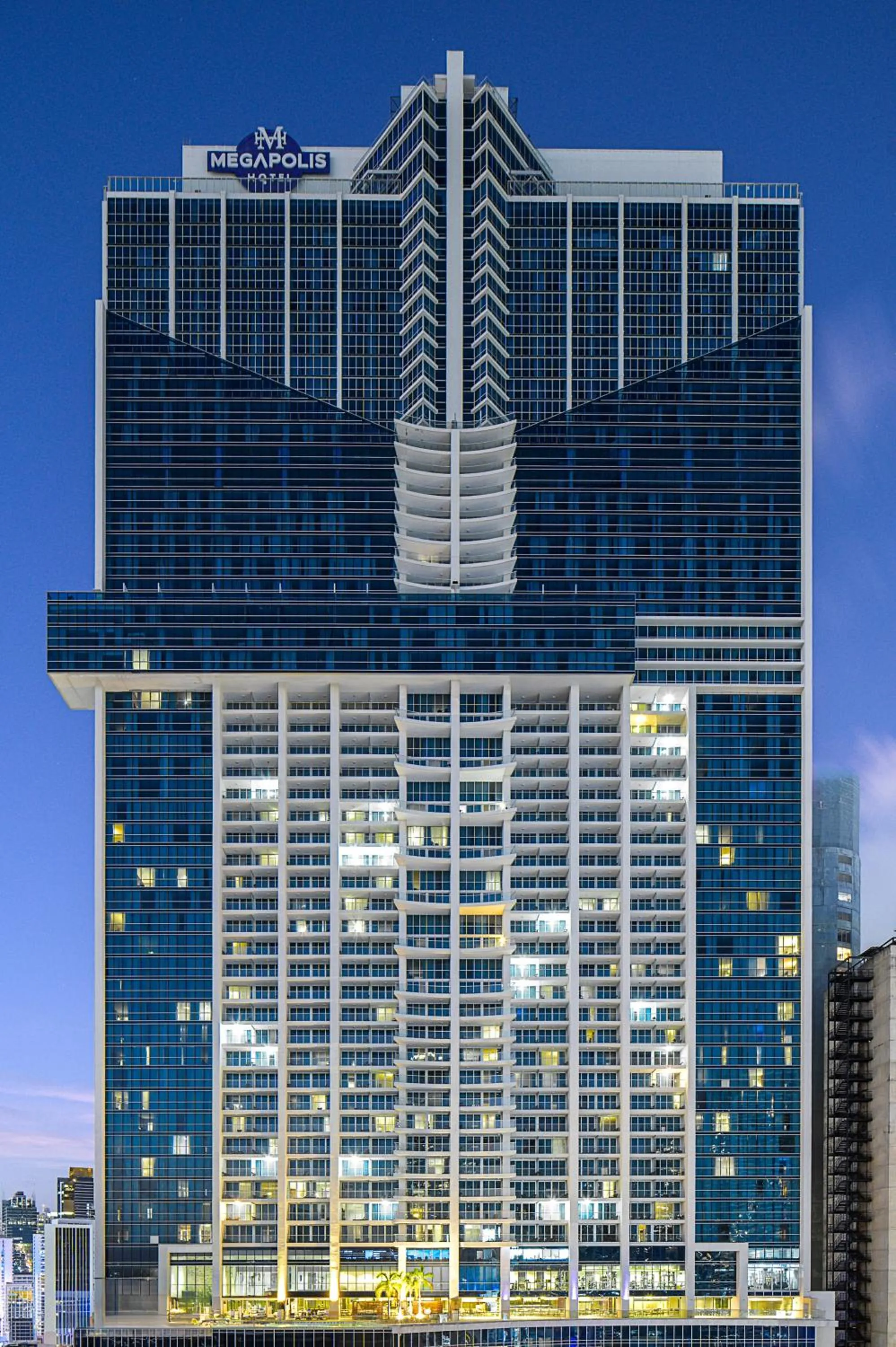 Property building in Megapolis Hotel Panama