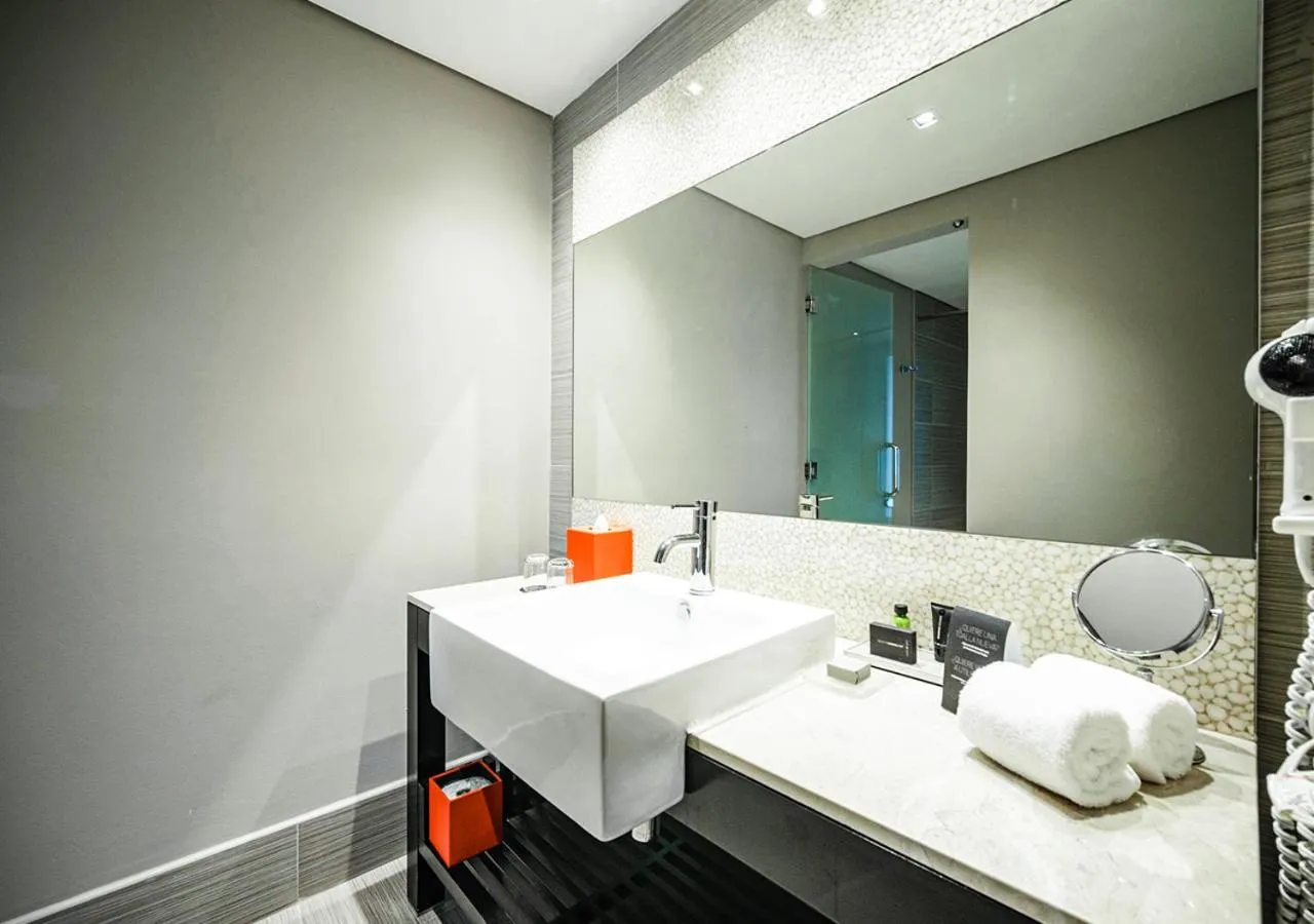 Bathroom in Megapolis Hotel Panama
