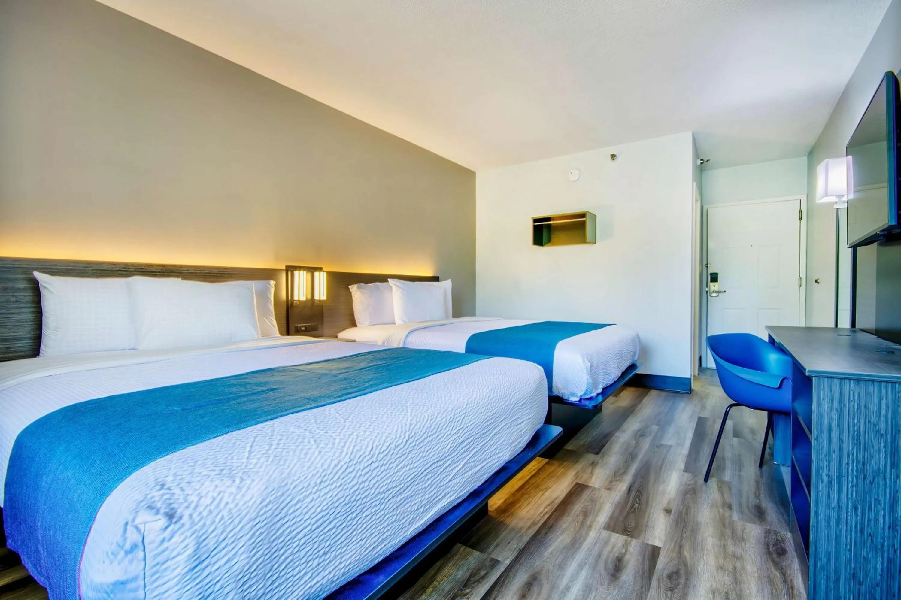 Bedroom, Bed in Motel 6 Jeffersonville, IN