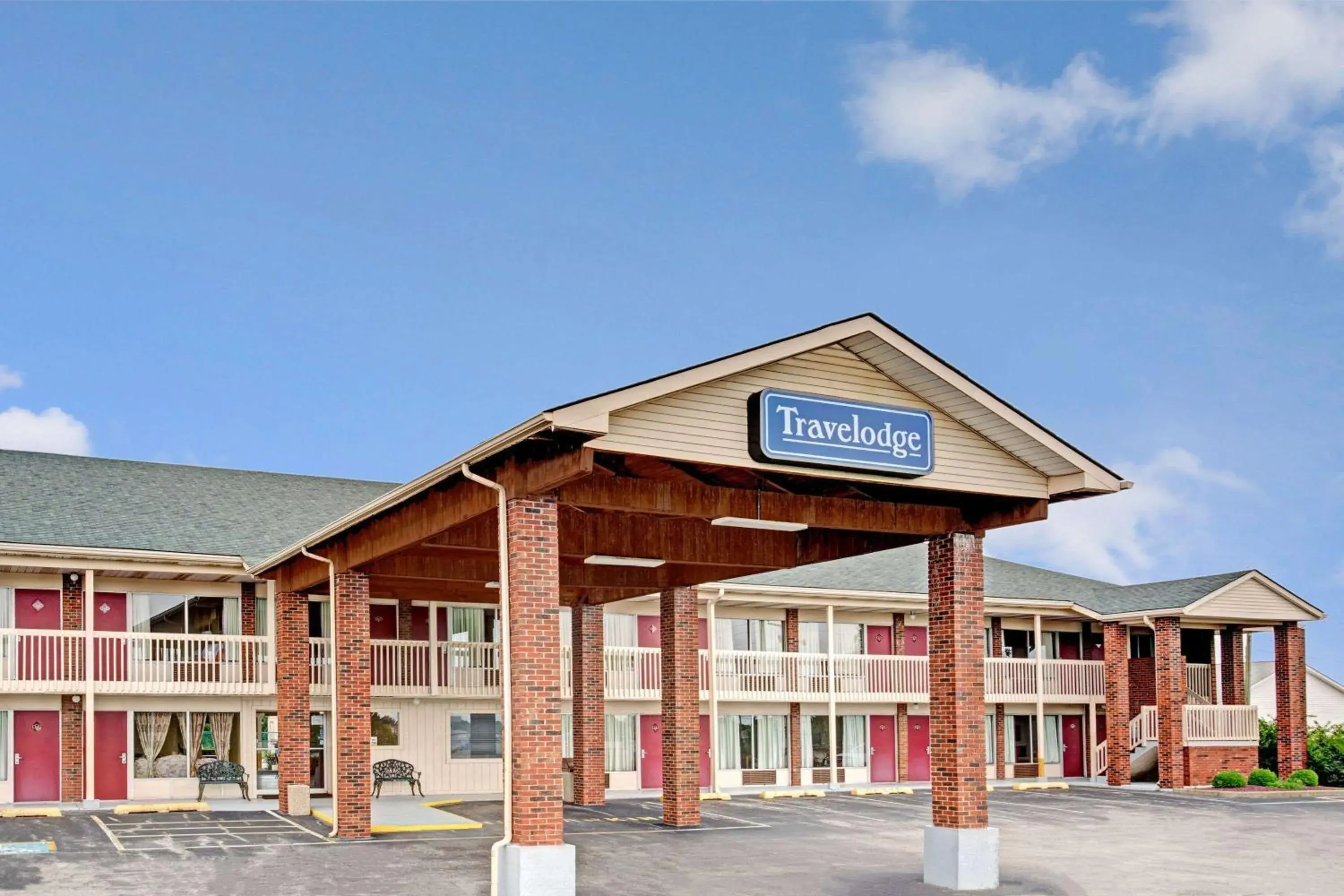 Property building in Travelodge by Wyndham Sellersburg Property building in Travelodge by Wyndham Sellersburg